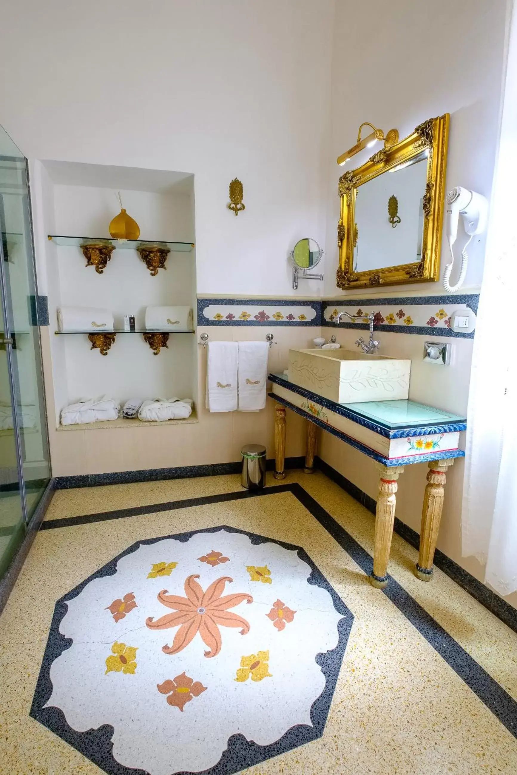 Bathroom, Bed in Palazzo Gallo Resort