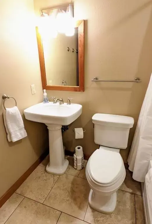 Bathroom in Driftin' Cabanas