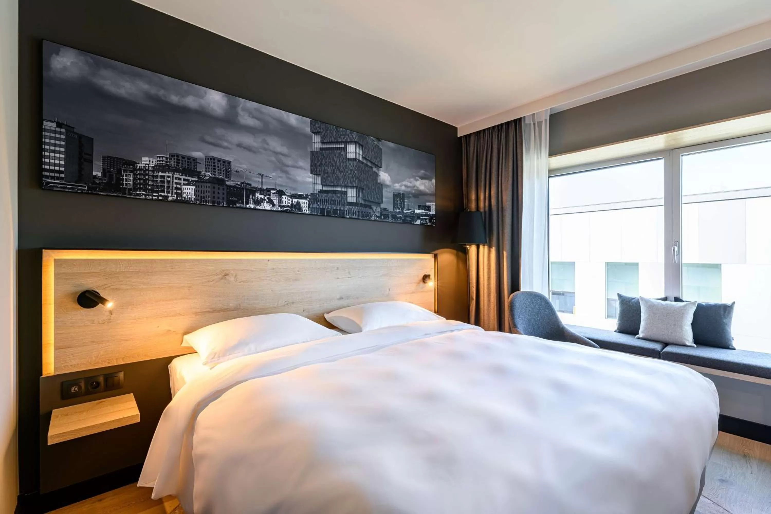 Photo of the whole room, Bed in Radisson Hotel Antwerp Berchem