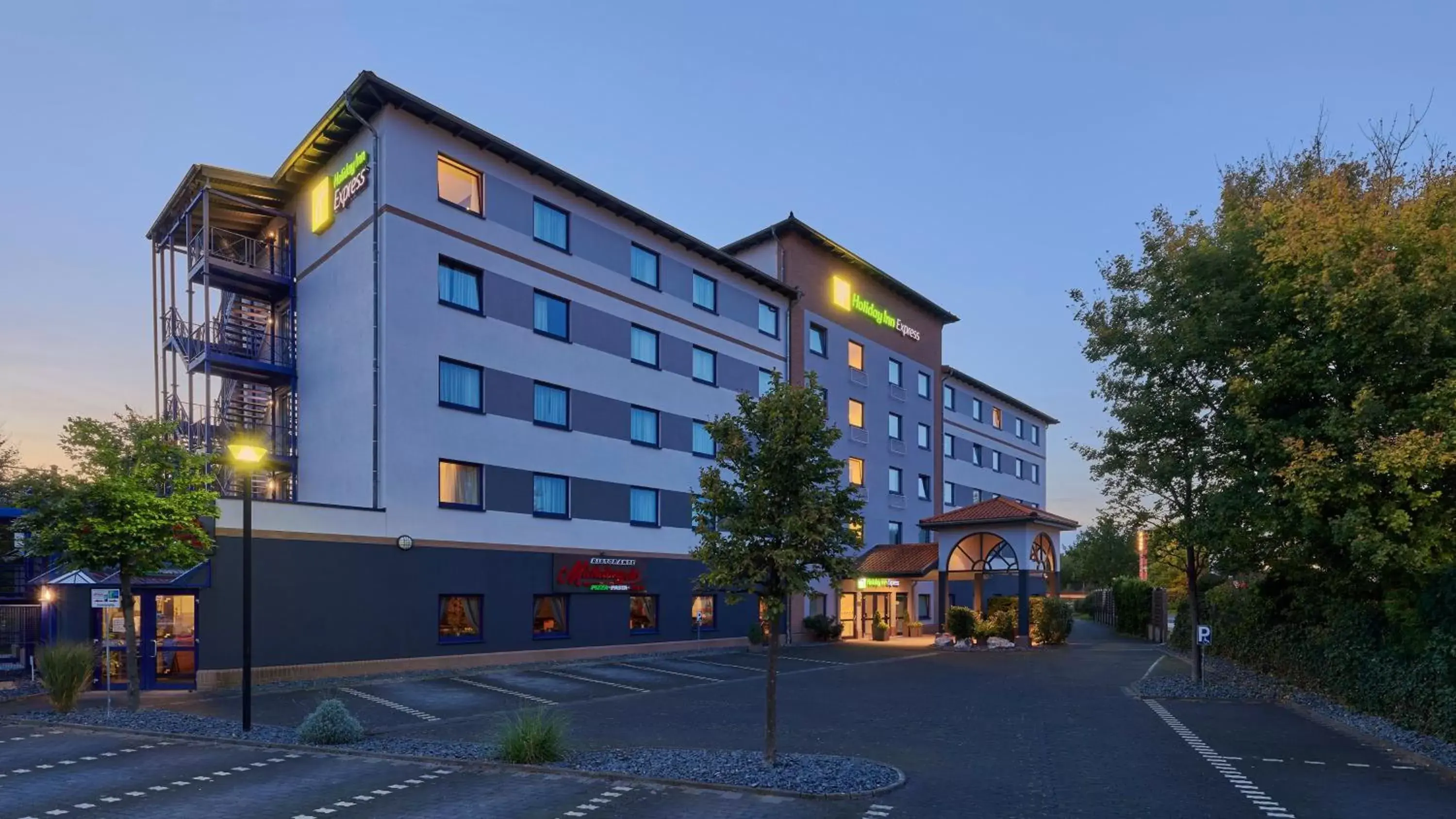 Property Building in Holiday Inn Express Cologne Troisdorf, an IHG Hotel