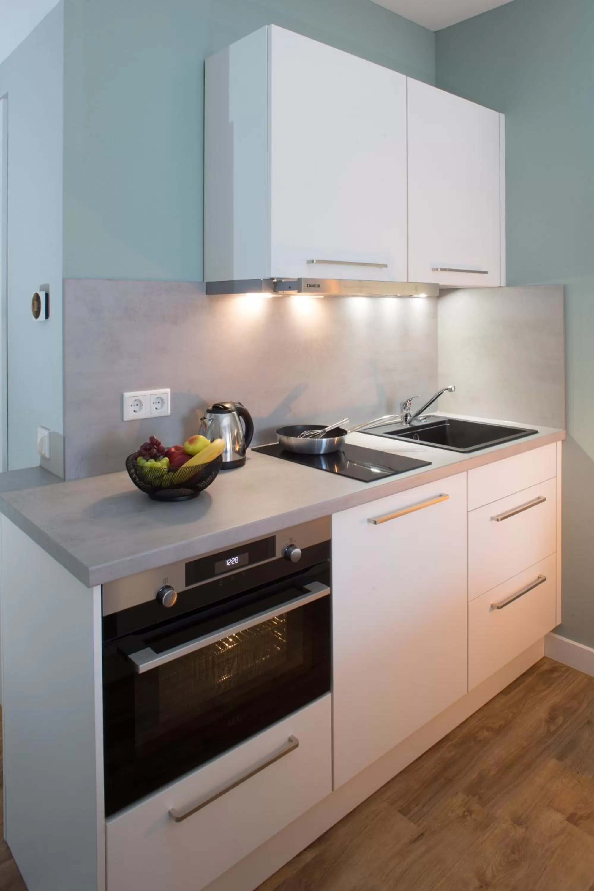 Kitchen or kitchenette in Weberei Bendix Hotel & Appartements