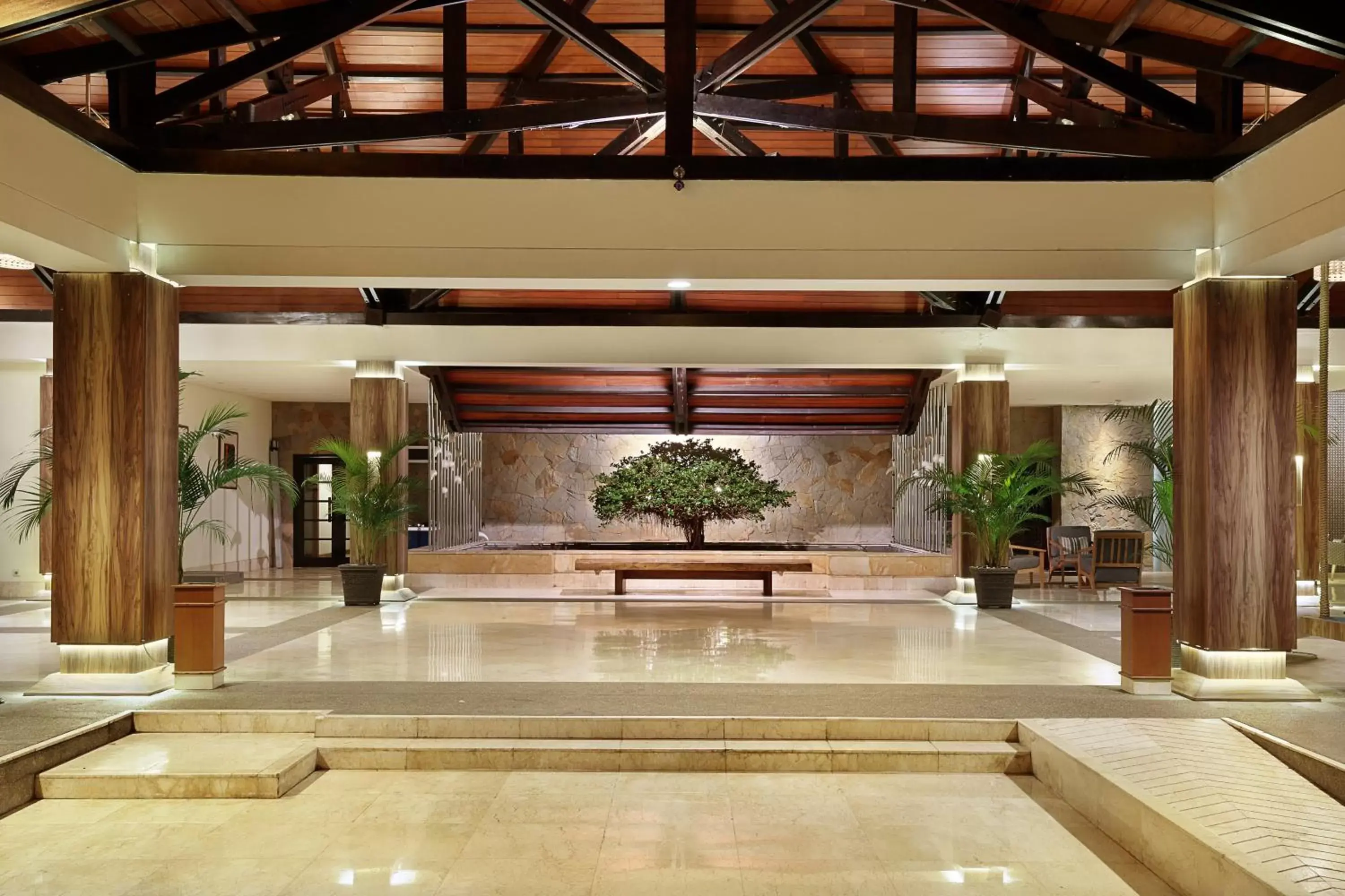 Lobby or reception, Lobby/Reception in Mercure Manado Tateli Resort and Convention