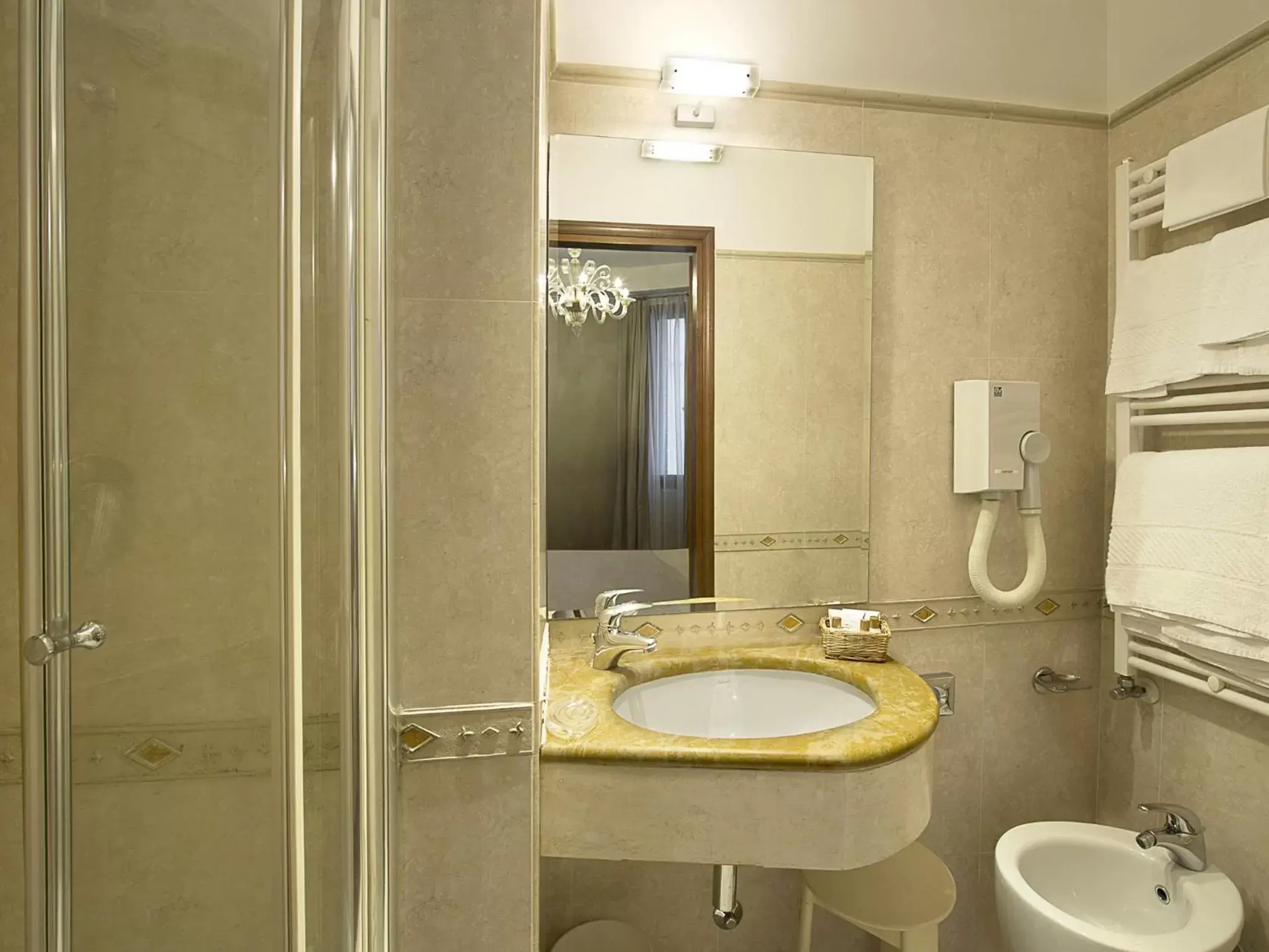 Bathroom in Hotel Campiello