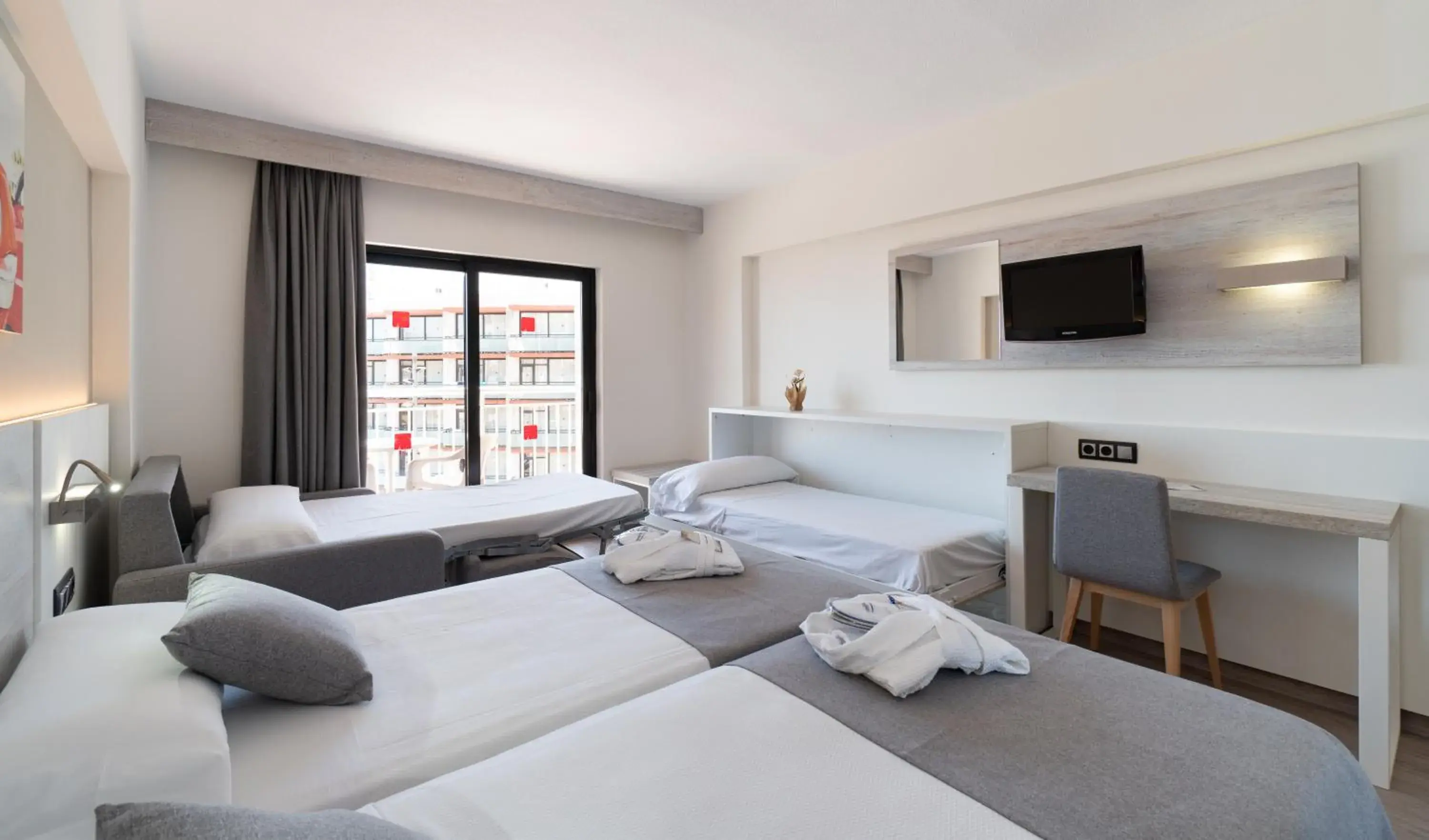 Photo of the whole room, Bed in Medplaya Hotel Bali Photo of the whole room, Bed in Medplaya Hotel Bali