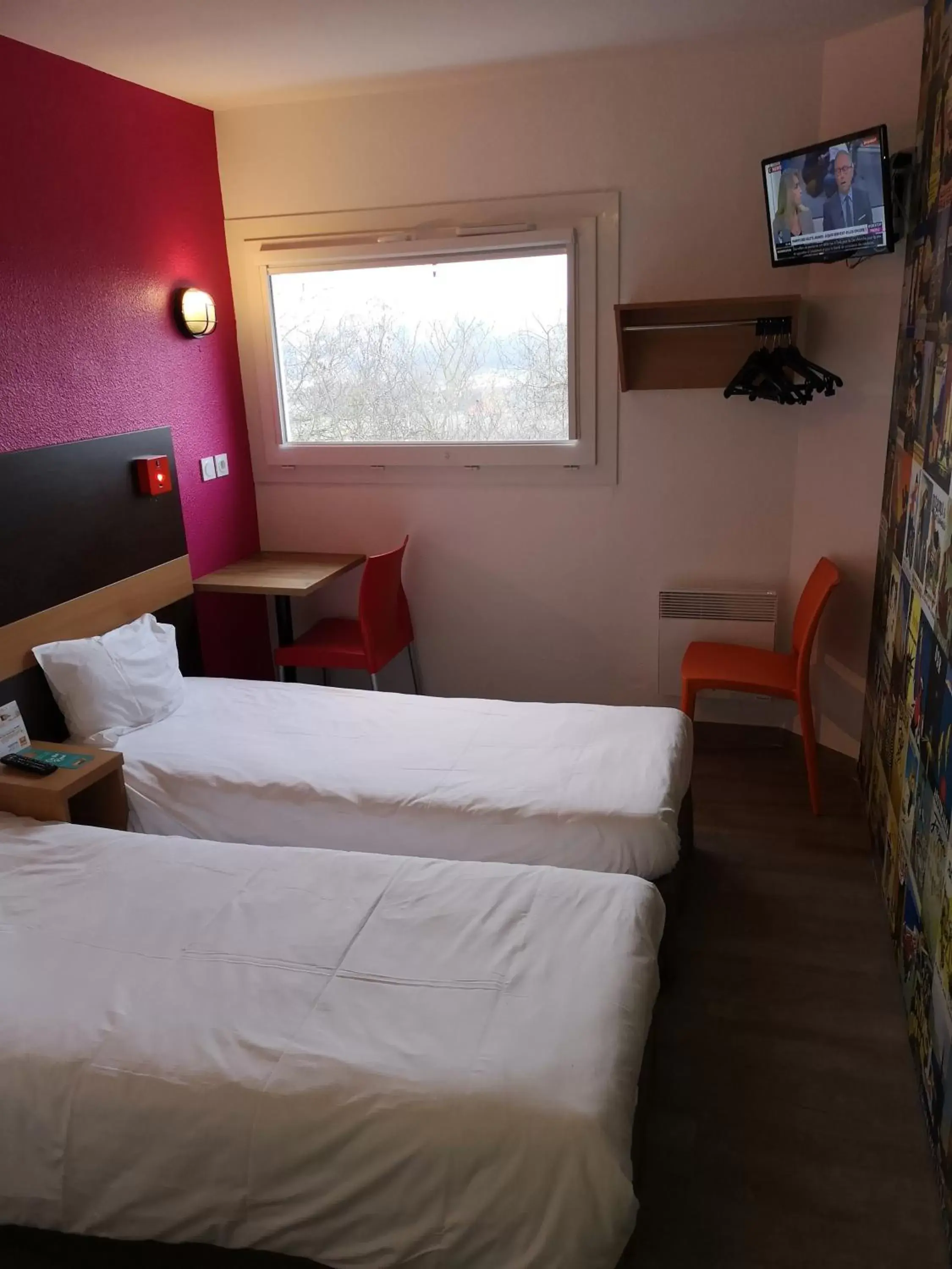 Bedroom, Bed in hotelF1 Nemours
