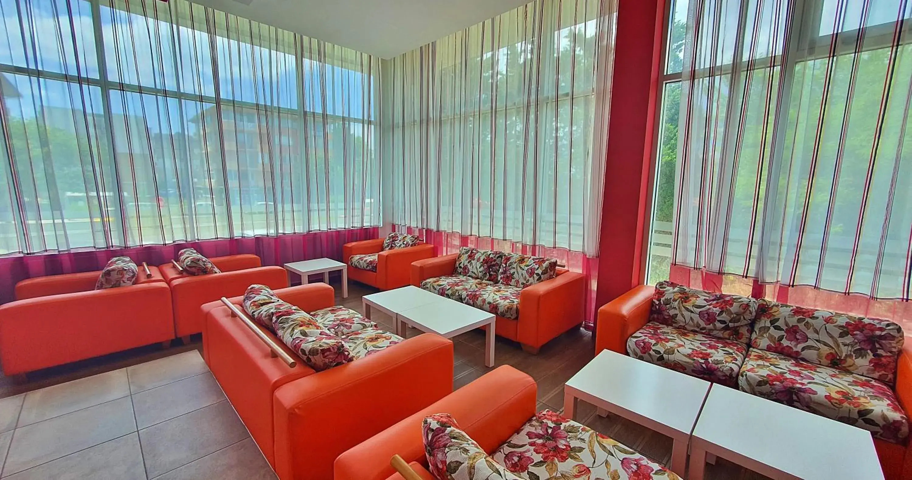 Lobby or reception, Restaurant/Places to Eat in Festa Panorama Hotel