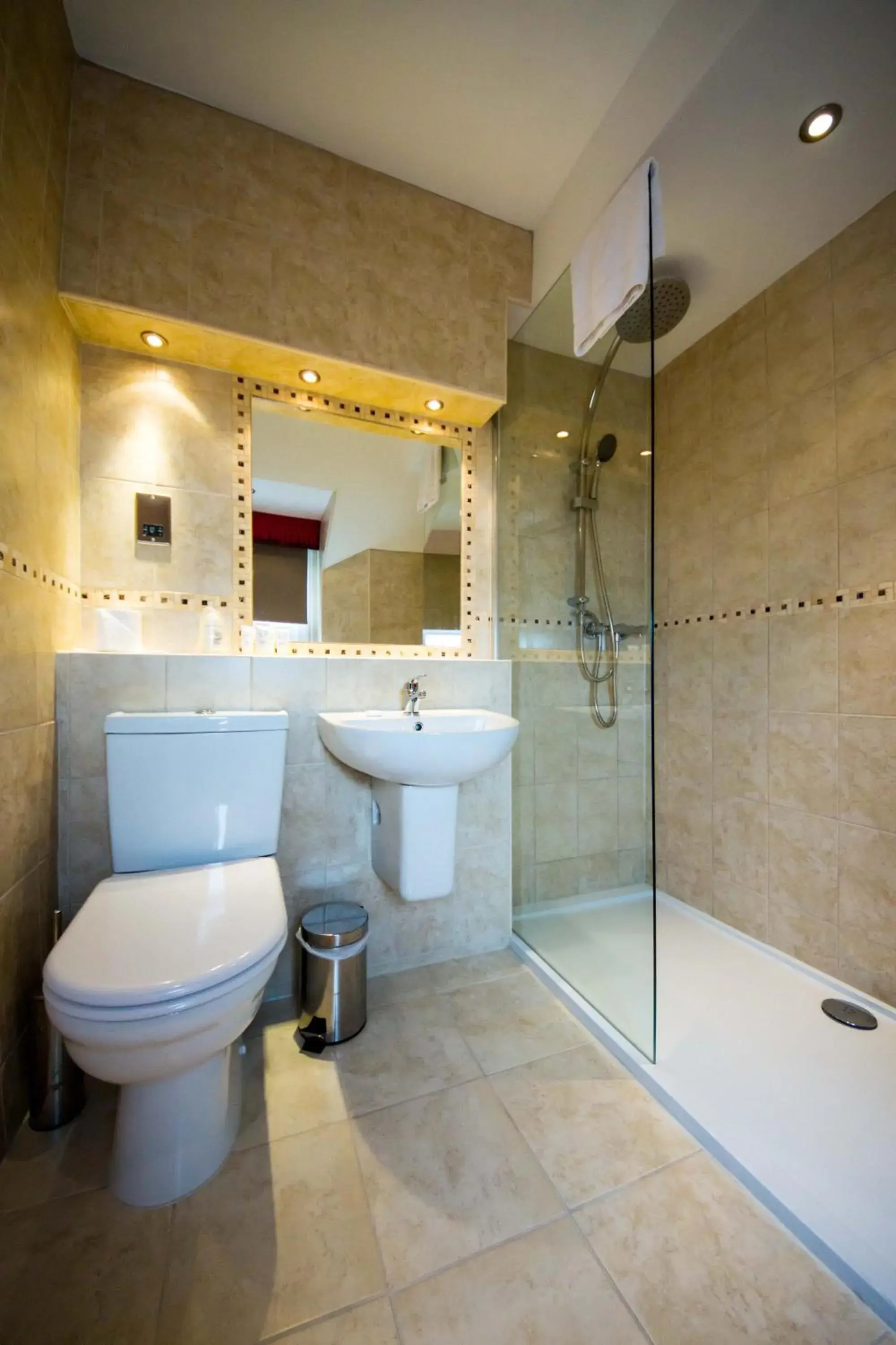 Bathroom in Best Western York House Hotel