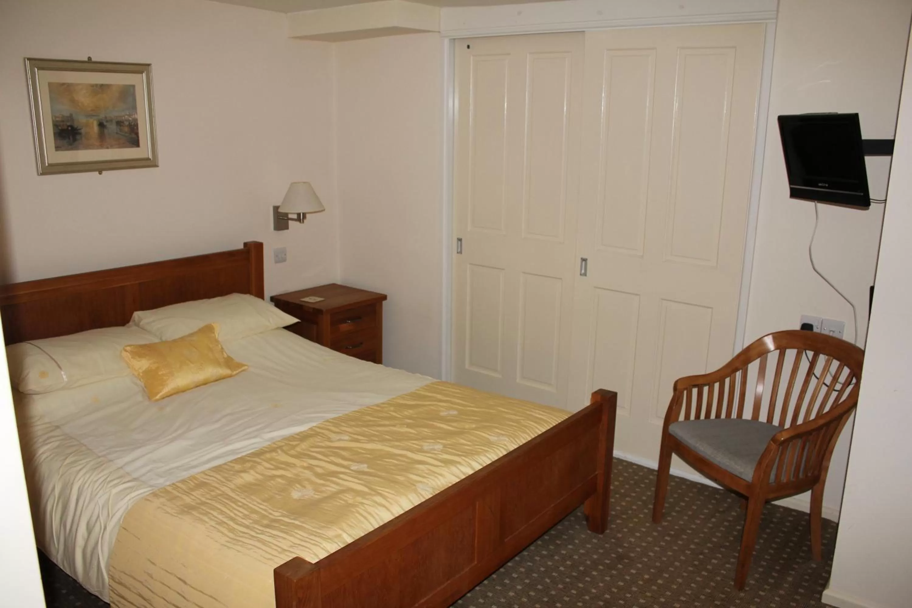 TV and multimedia, Bed in The Haymaker Inn