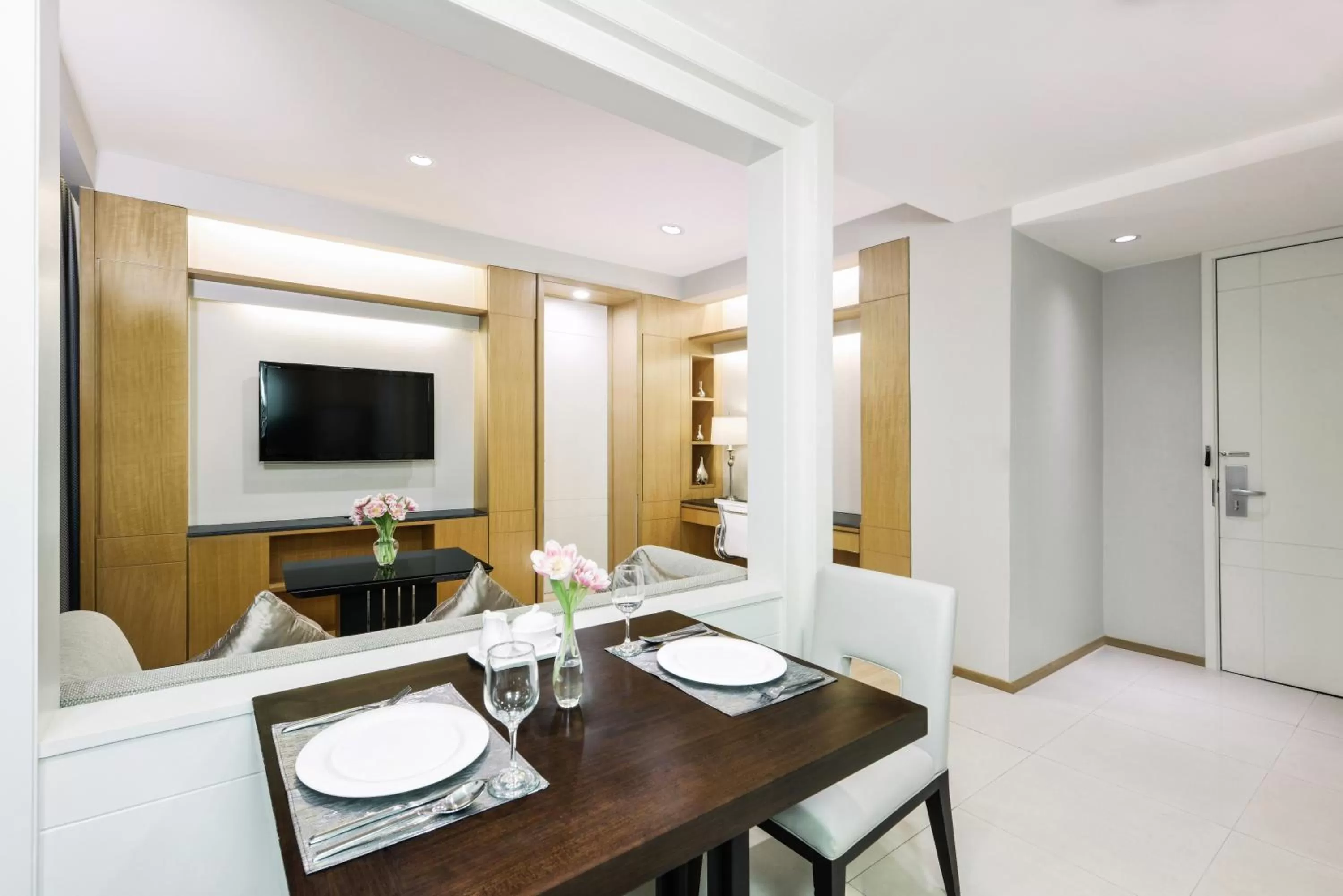 TV and multimedia in Centre Point Hotel Chidlom Bangkok