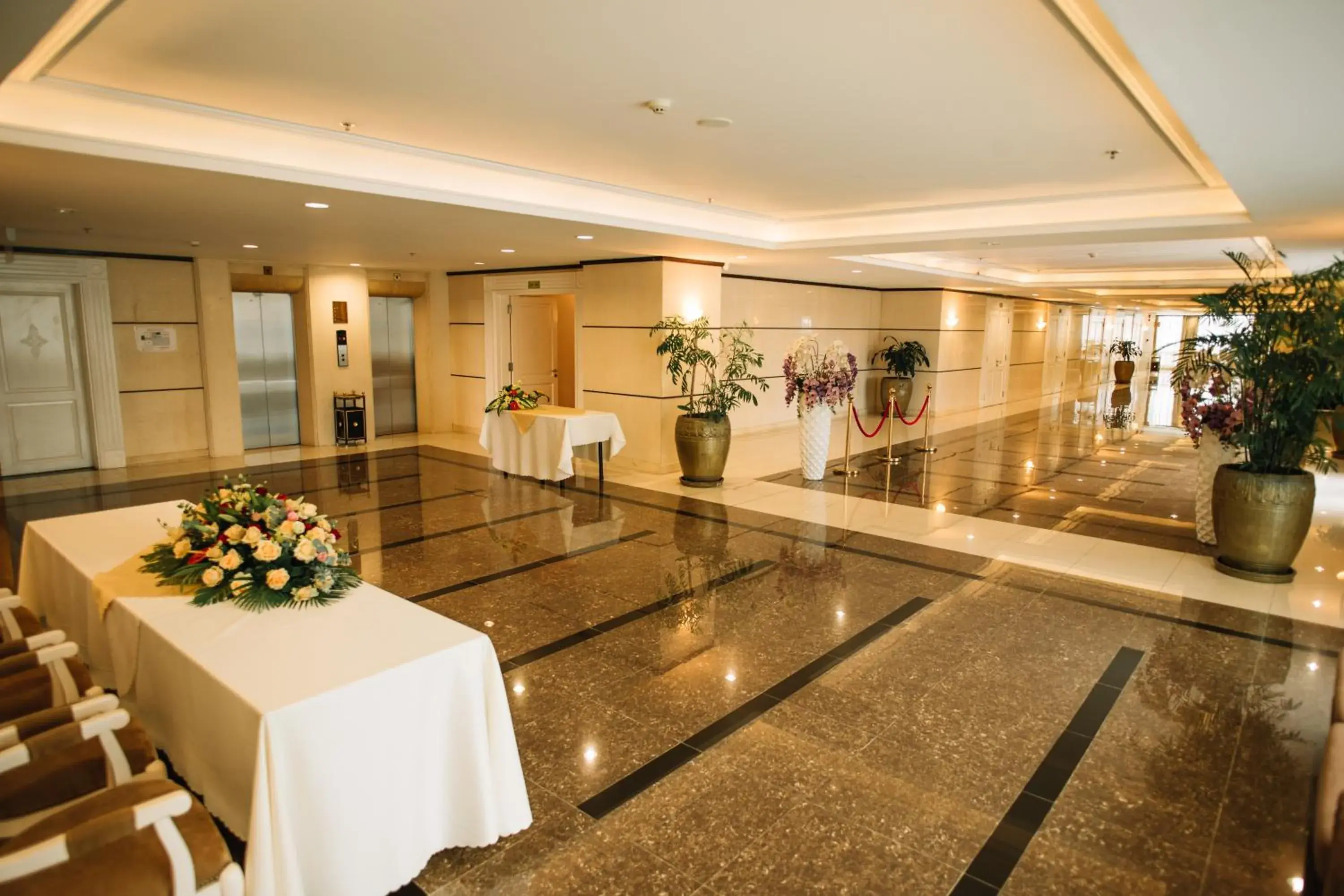 Lobby or reception in La Sapinette Hotel