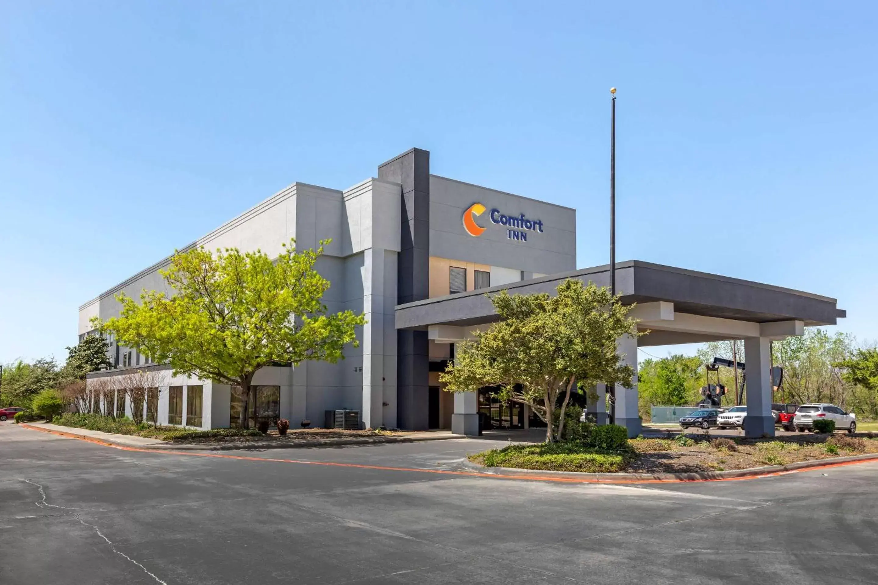 Property building in Comfort Inn Sherman Property building in Comfort Inn Sherman