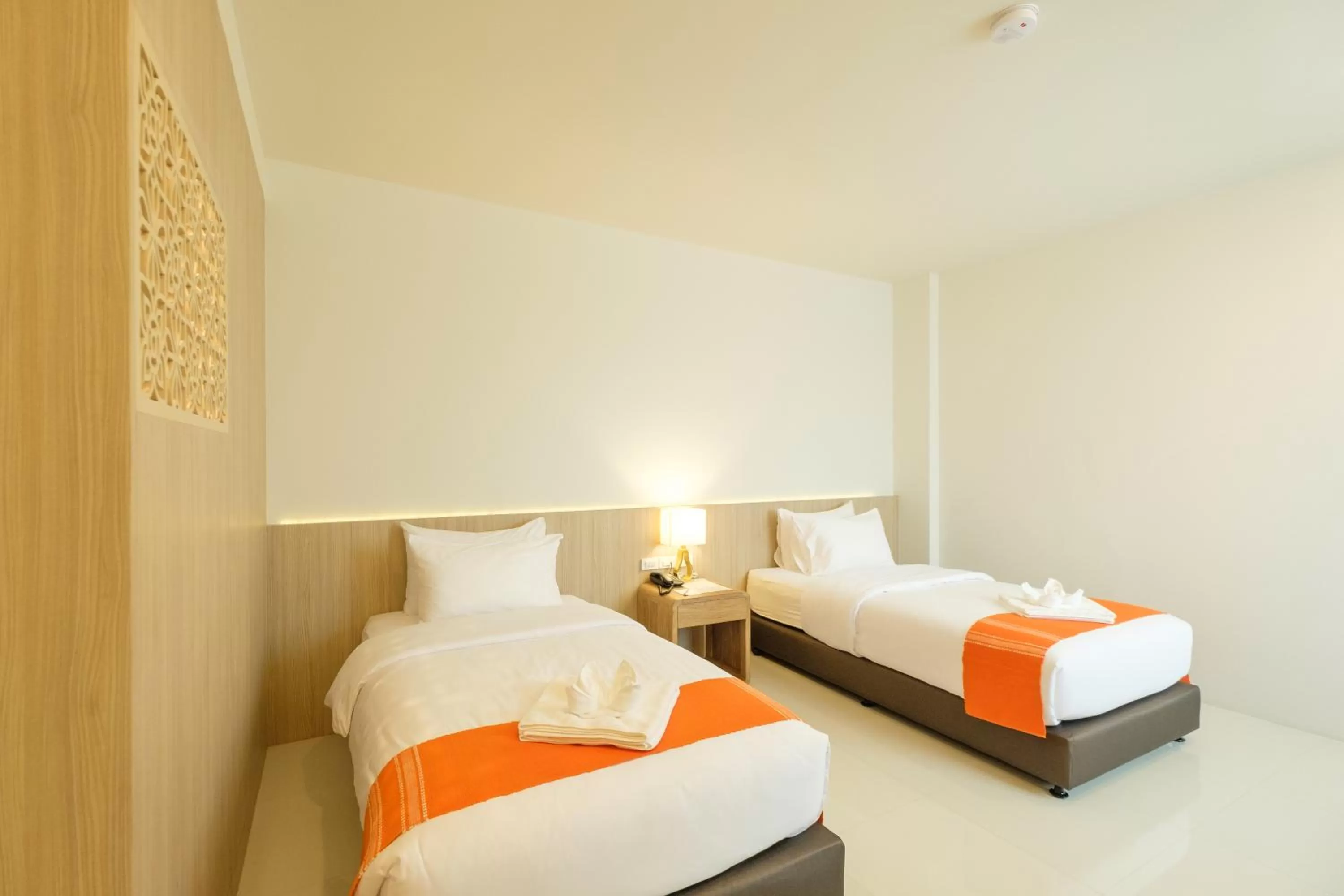 Bed in Monte Maesot hotel