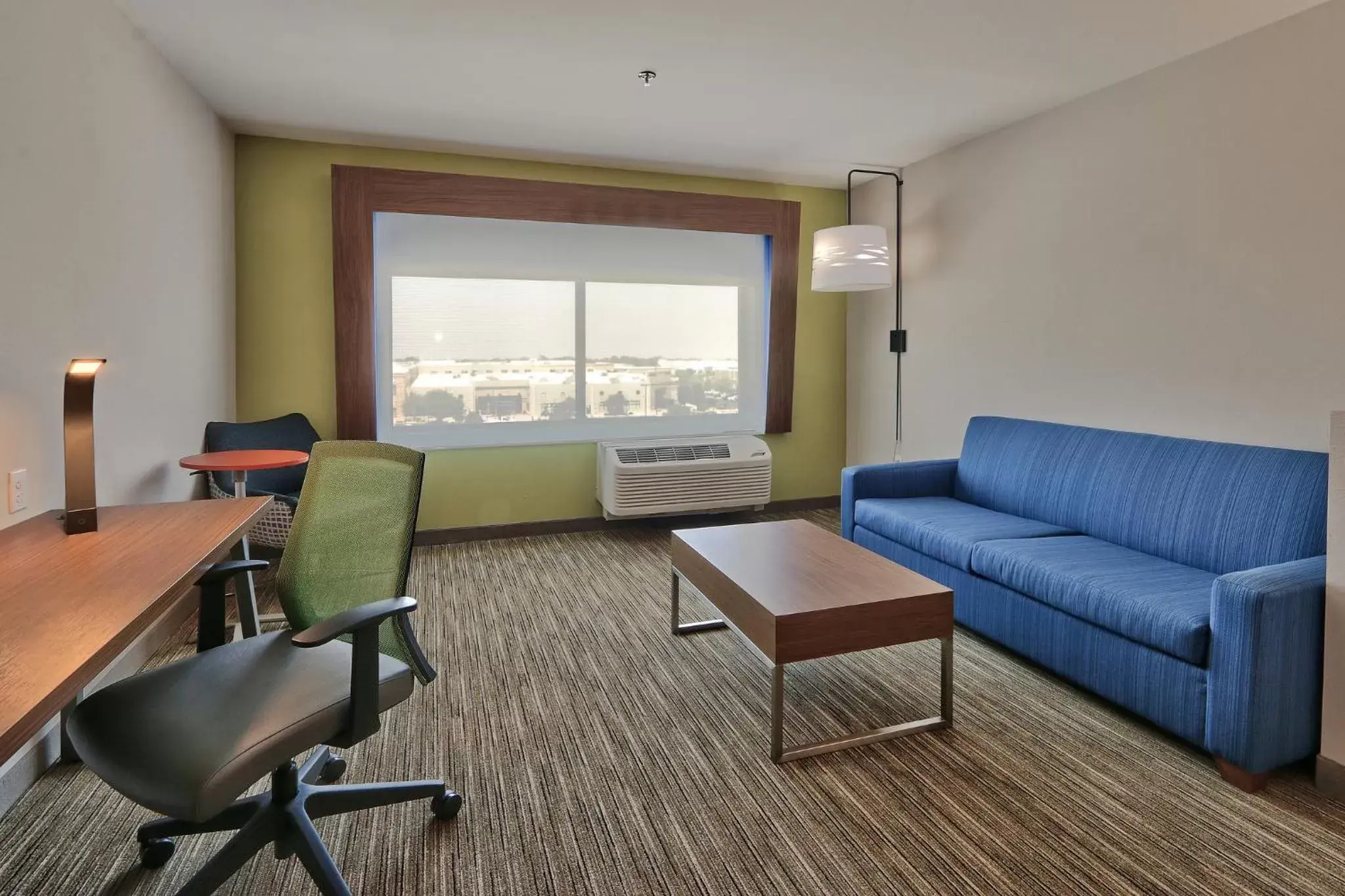 Photo of the whole room, Seating Area in Holiday Inn Express & Suites - Albuquerque East, an IHG Hotel