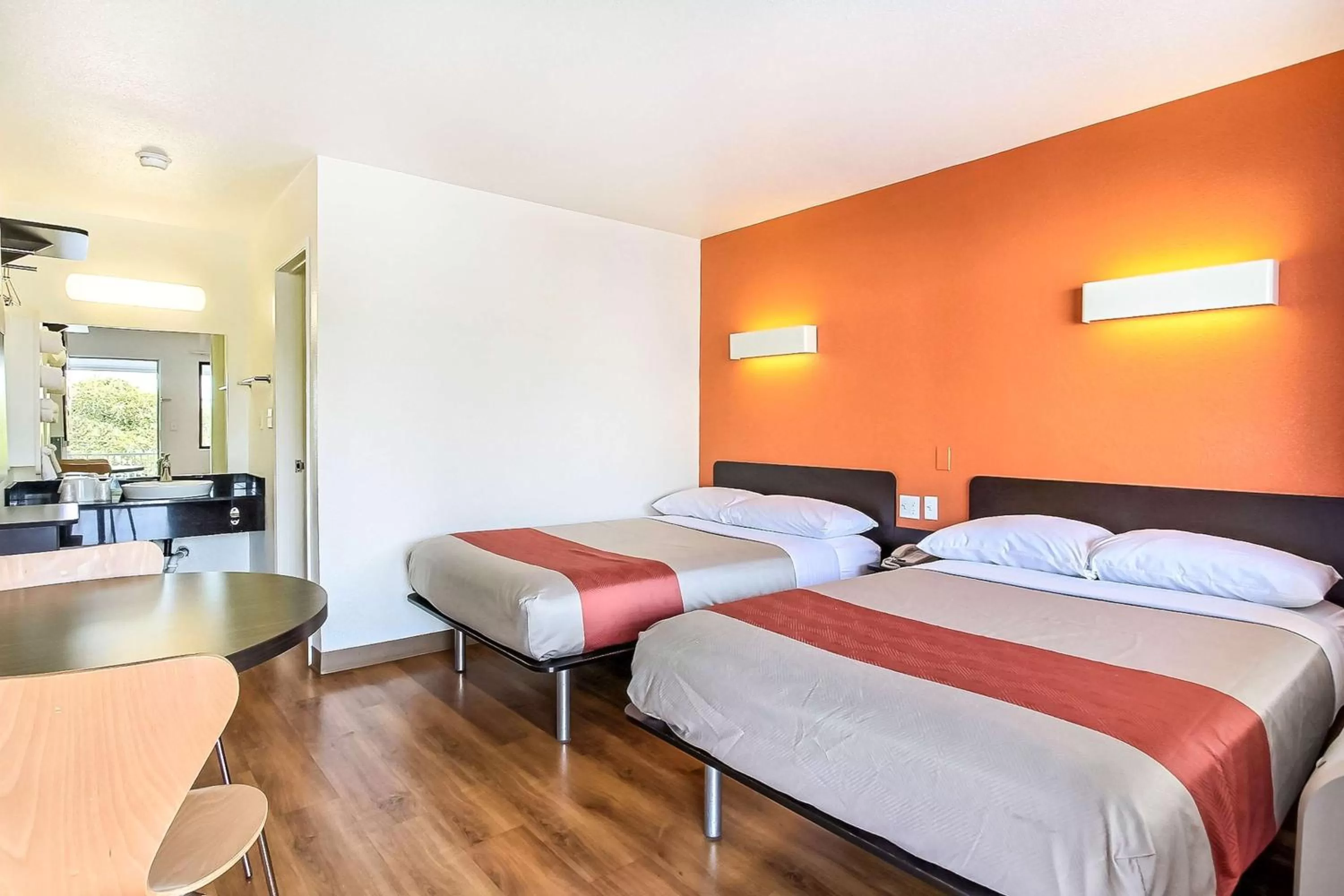 Bedroom, Bed in Motel 6-Sunnyvale, CA - South