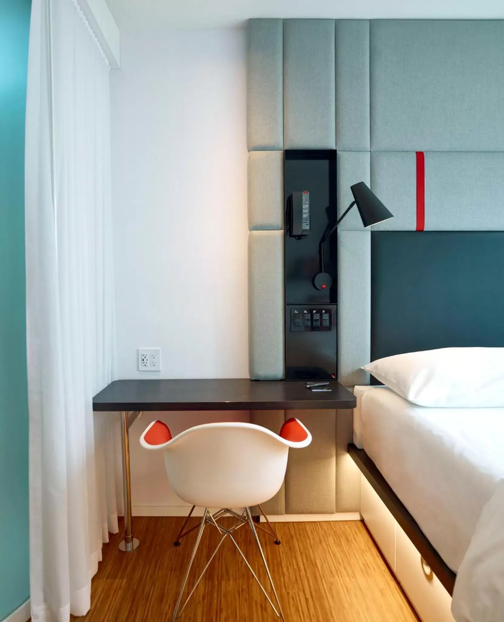 Photo of the whole room, Bed in citizenM Miami Brickell Photo of the whole room, Bed in citizenM Miami Brickell