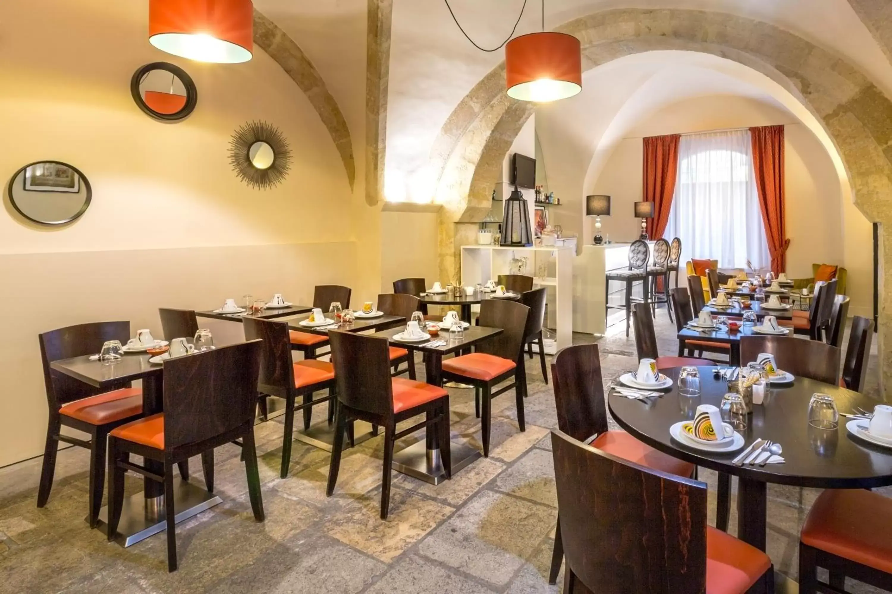 Area and facilities, Restaurant/Places to Eat in Best Western Marquis de la Baume