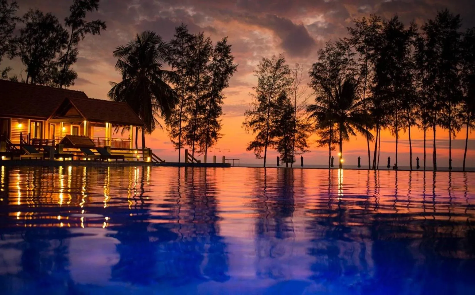 Beach, Swimming Pool in Le Menara Khao Lak