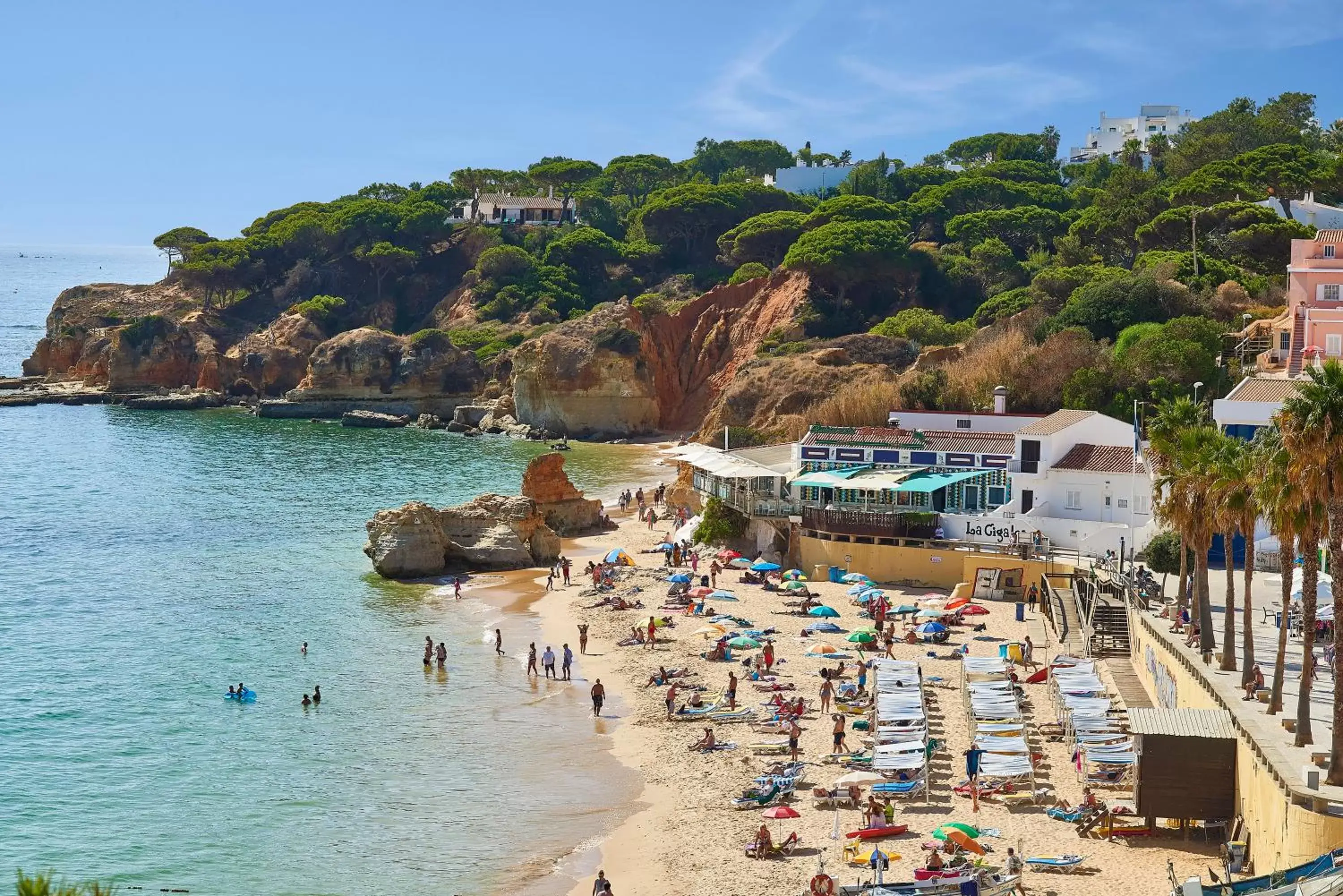 Beach in Oceanus Aparthotel