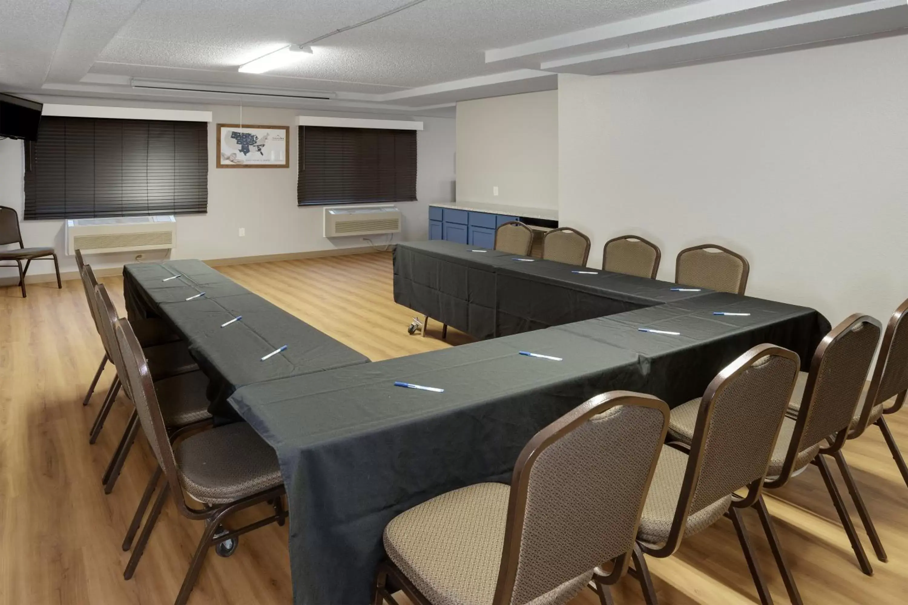 Meeting/conference room in AmericInn by Wyndham Plover Stevens Point