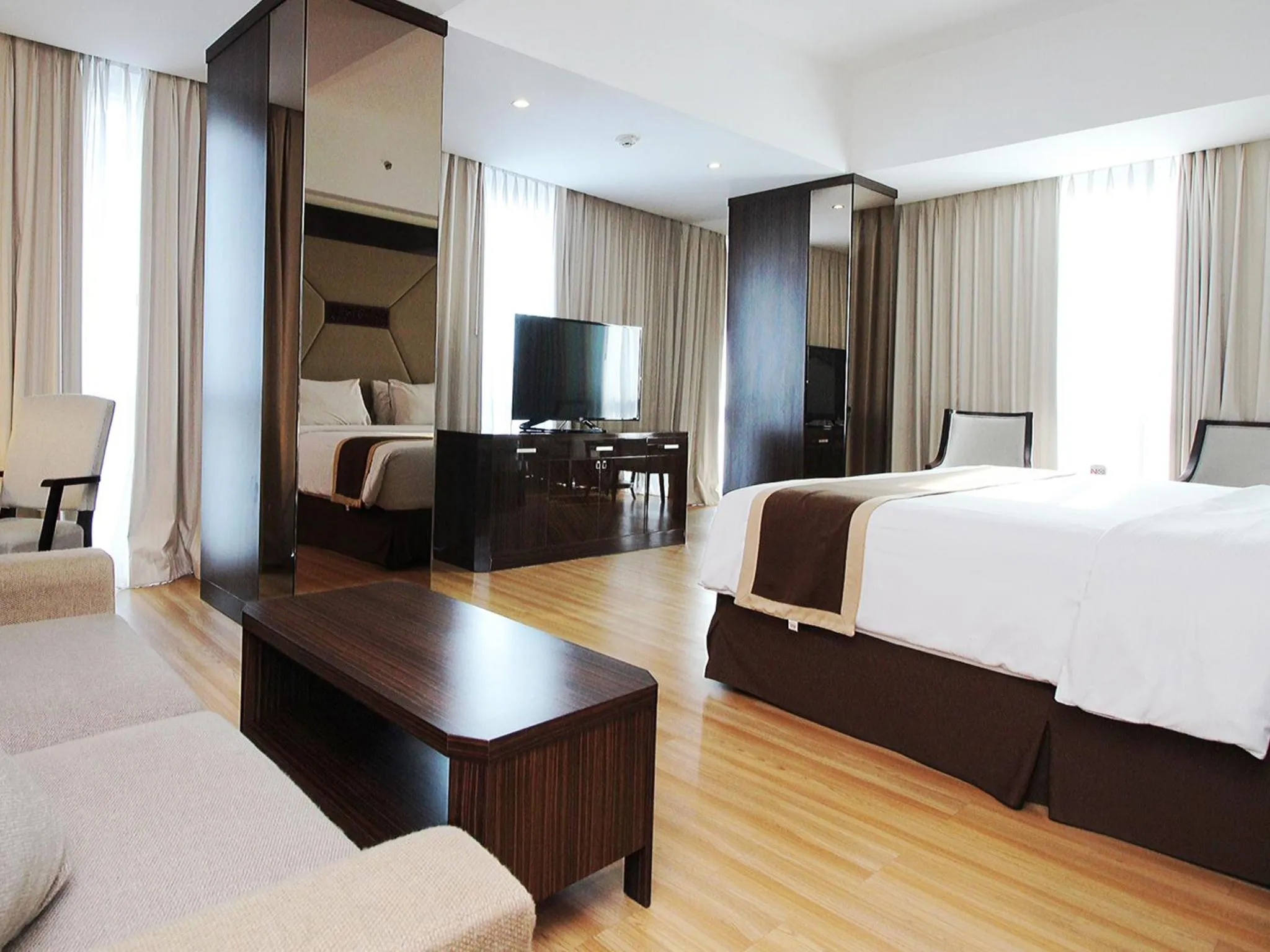 Other, Bed in Java Palace Hotel