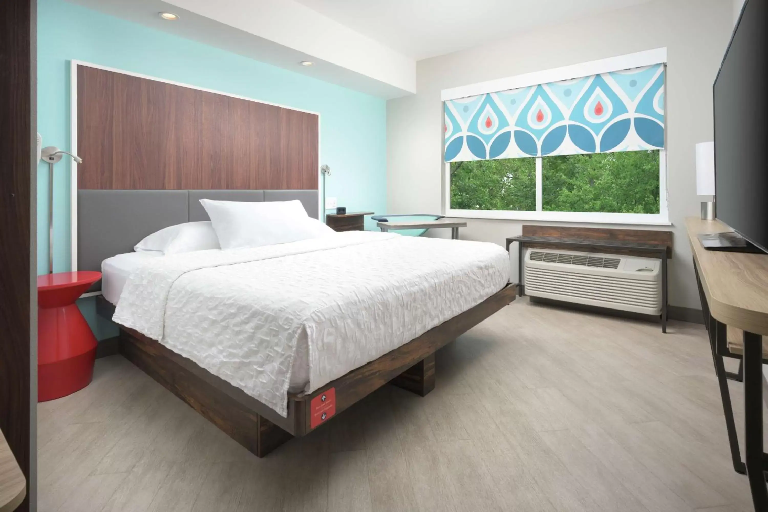 Bedroom, Bed in Tru By Hilton McDonough