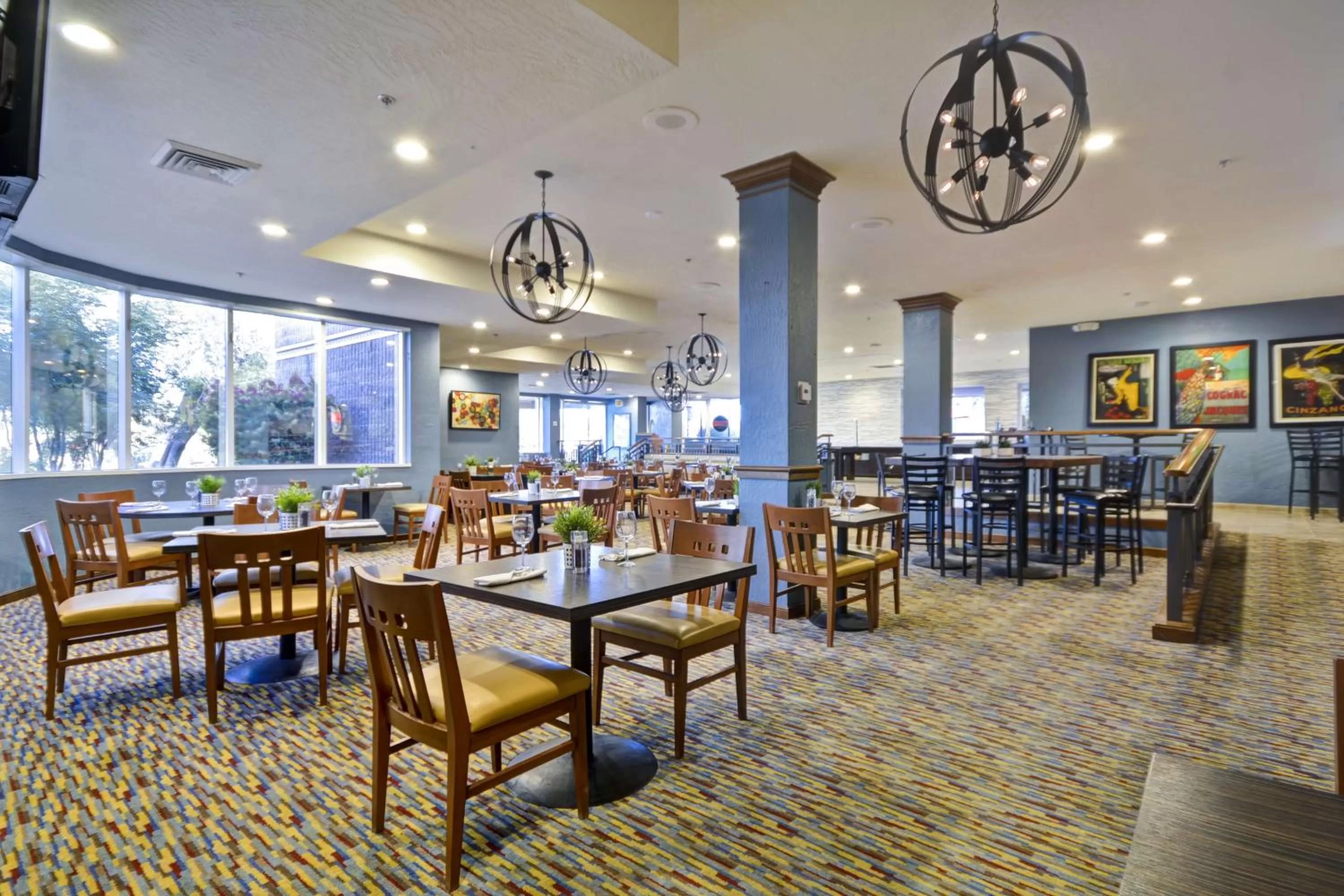 Restaurant/places to eat in DoubleTree by Hilton Phoenix North