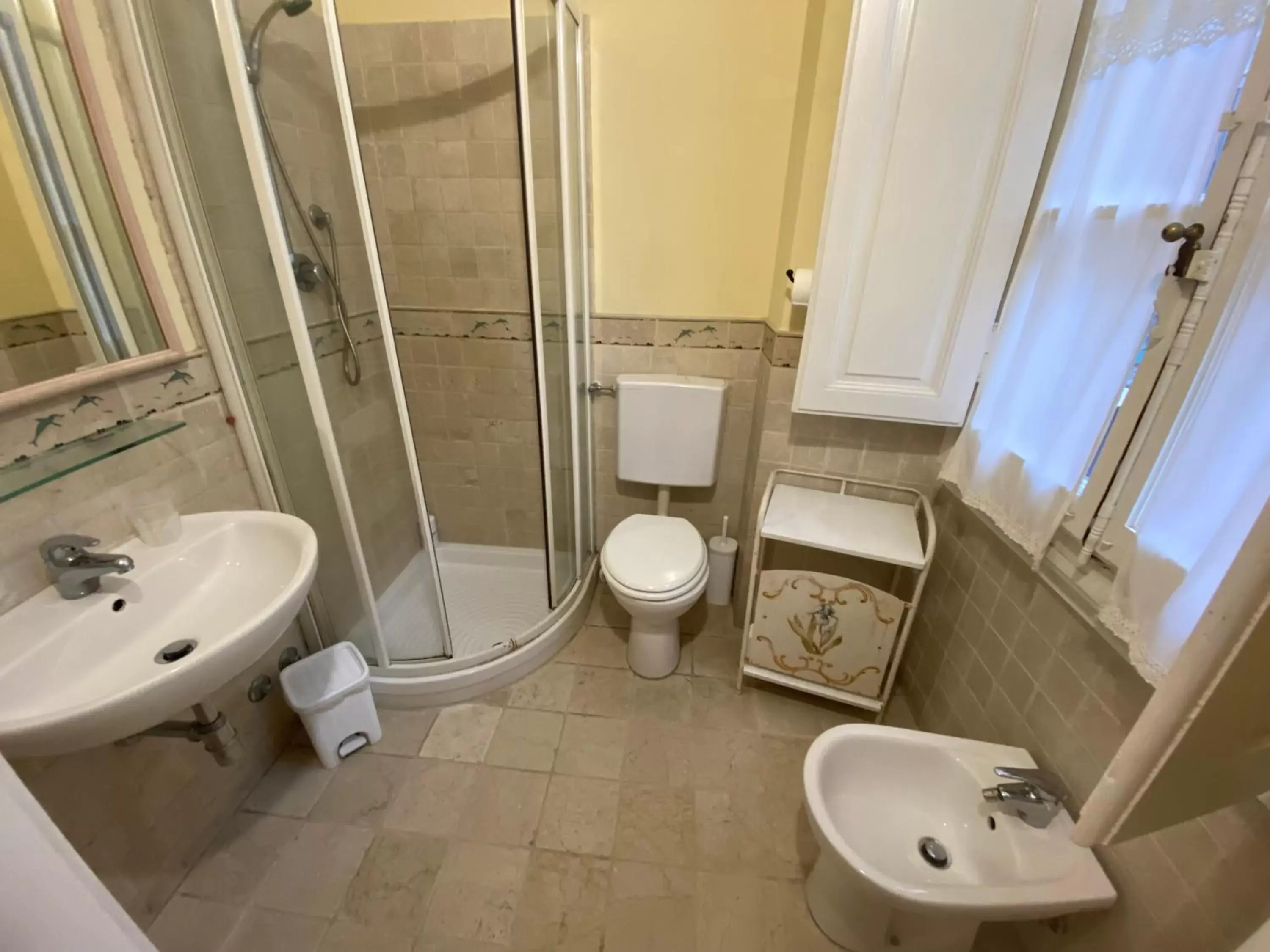 Shower, Bathroom in Relais Del Duomo
