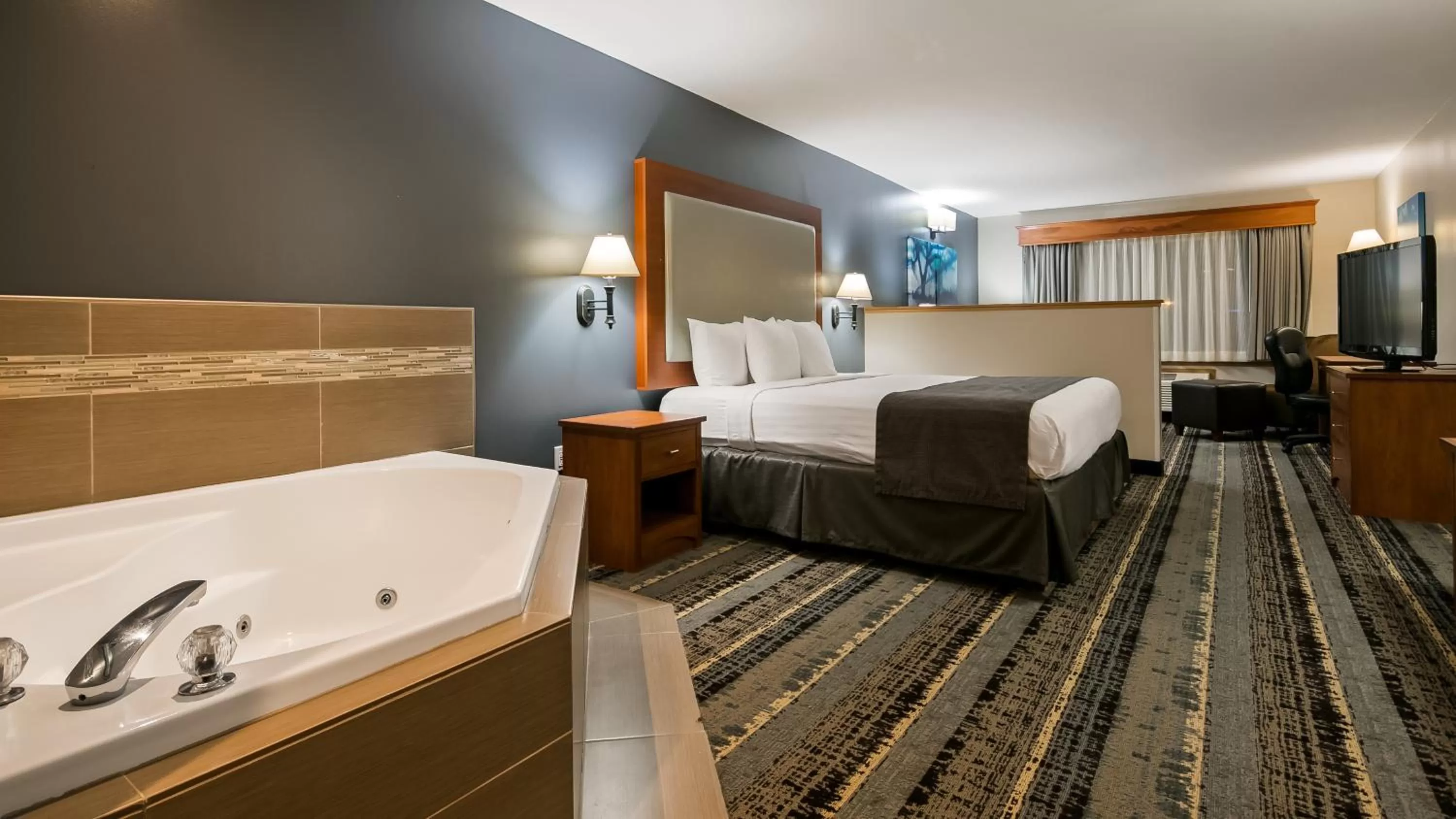 Bedroom, Bed in Best Western Newberg Inn