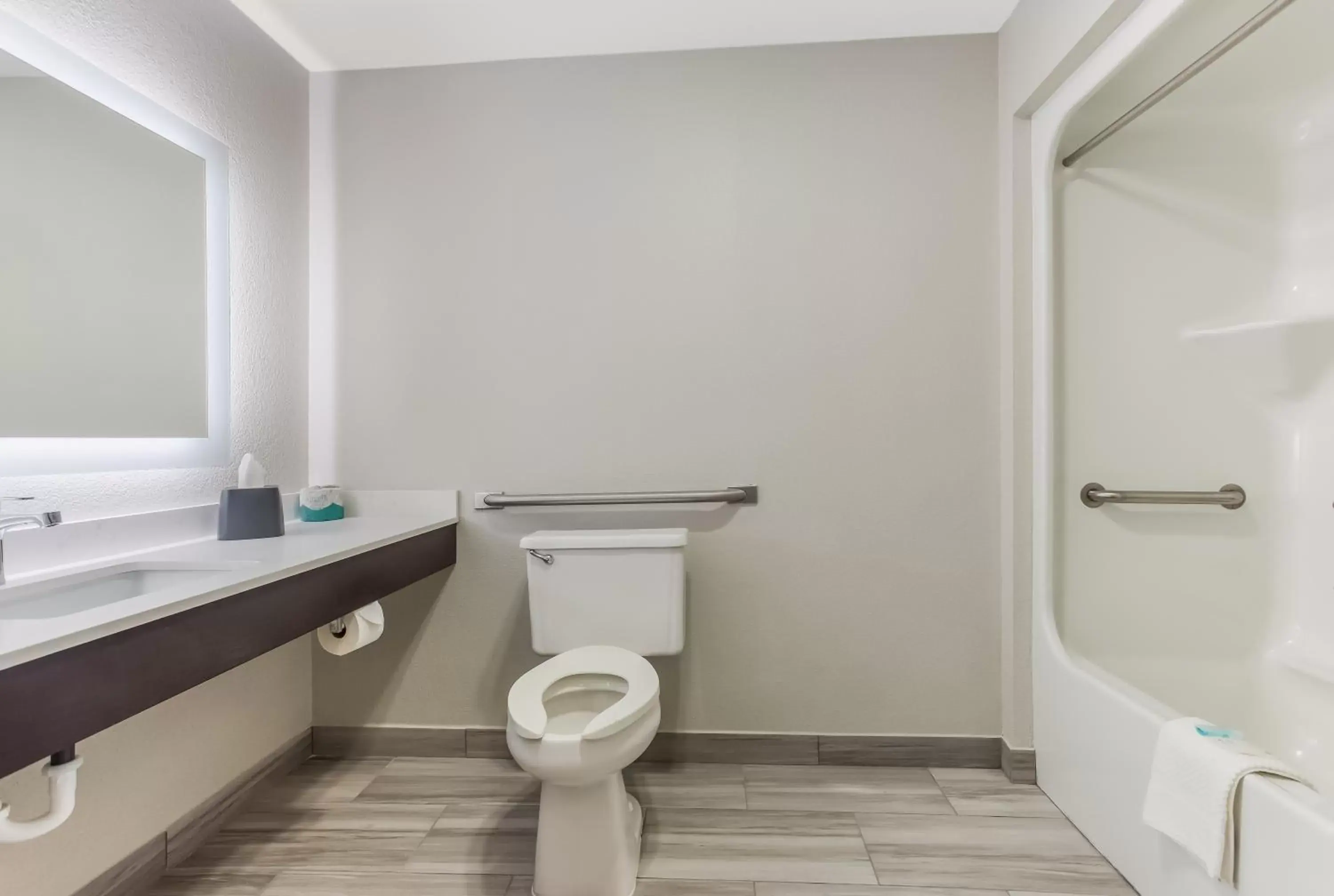 Bathroom in MainStay Suites Bourbonnais - Kankakee