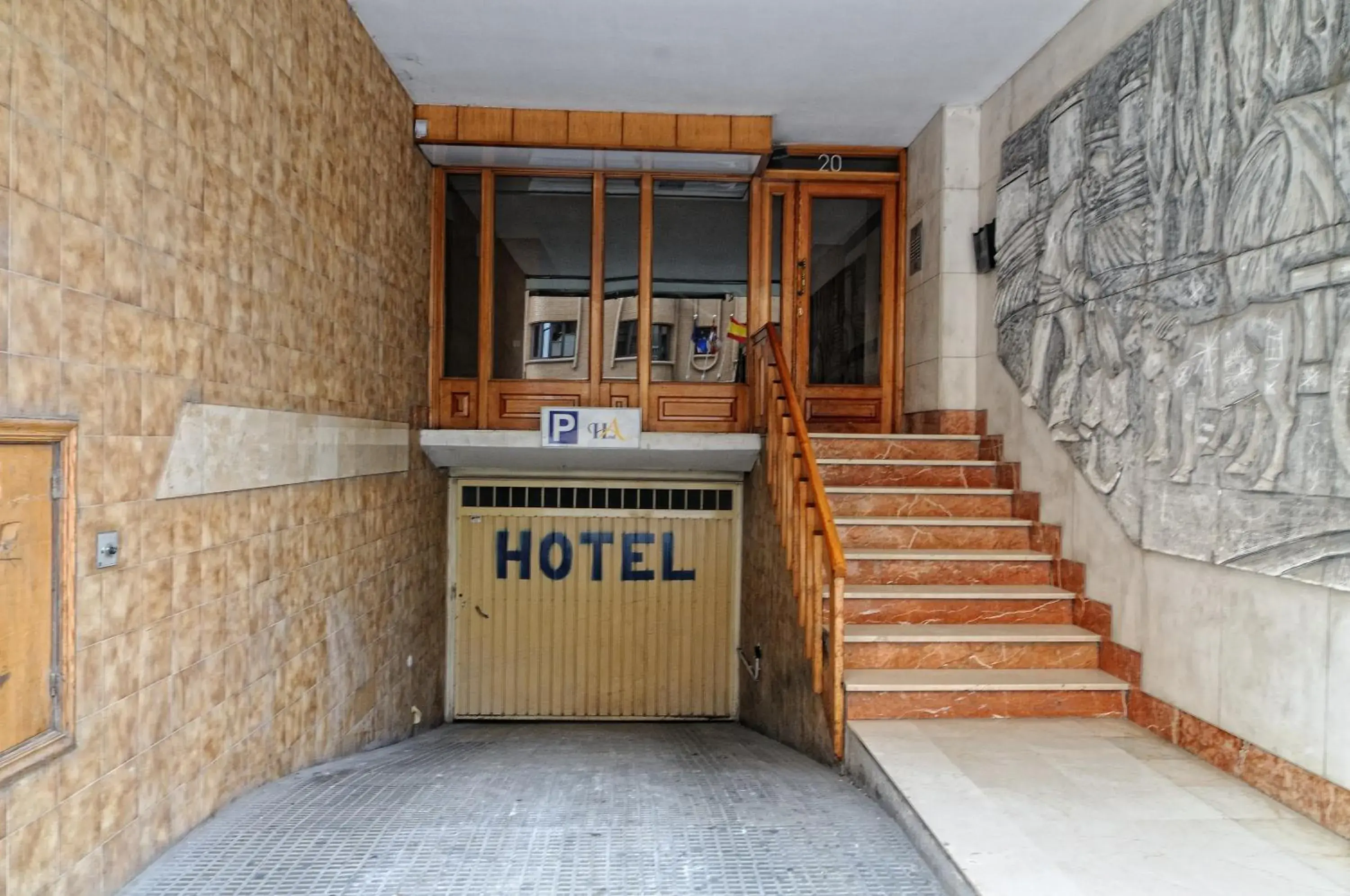 Facade/entrance in Hotel Alisi