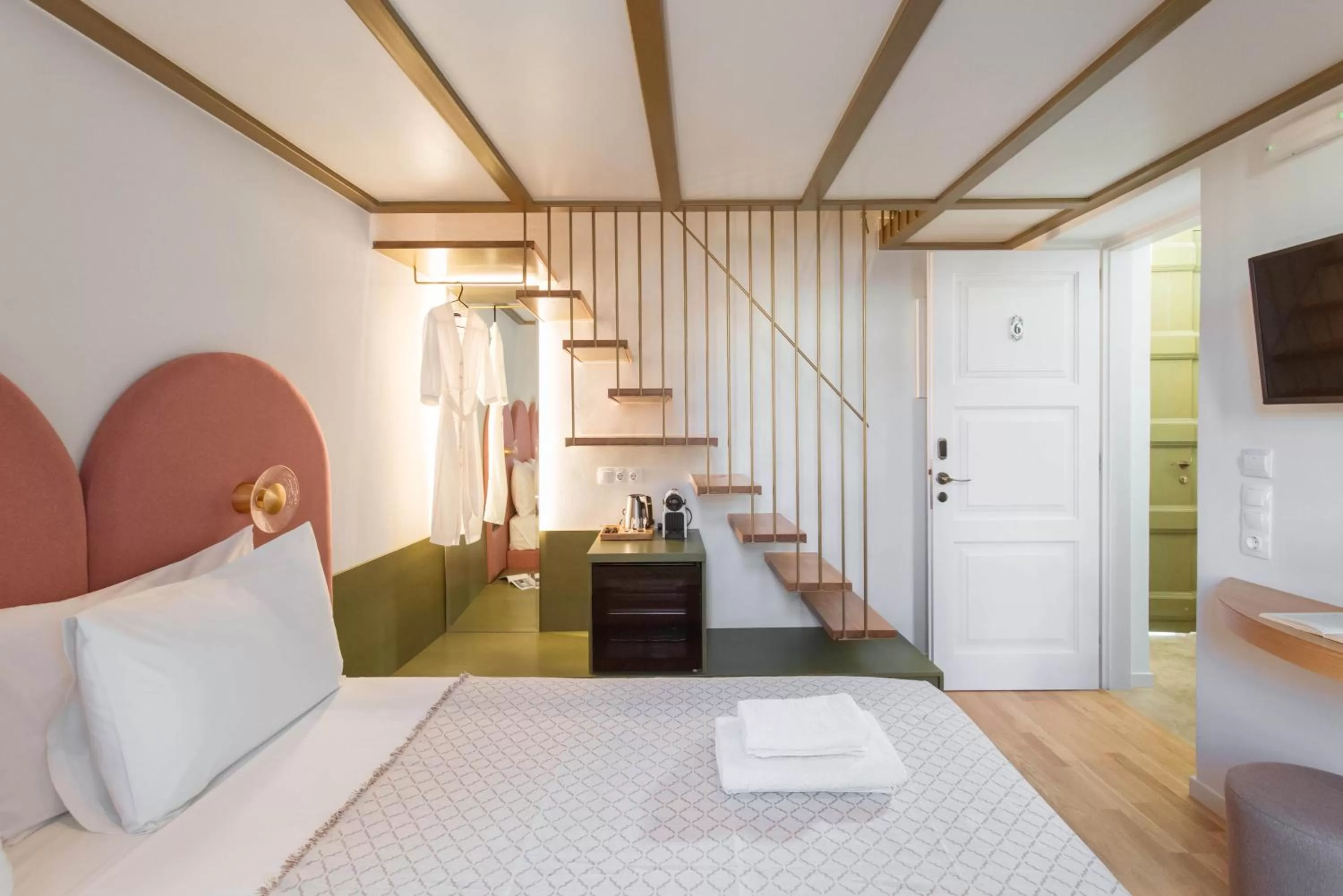 Bed in Neratze Hammam Suites