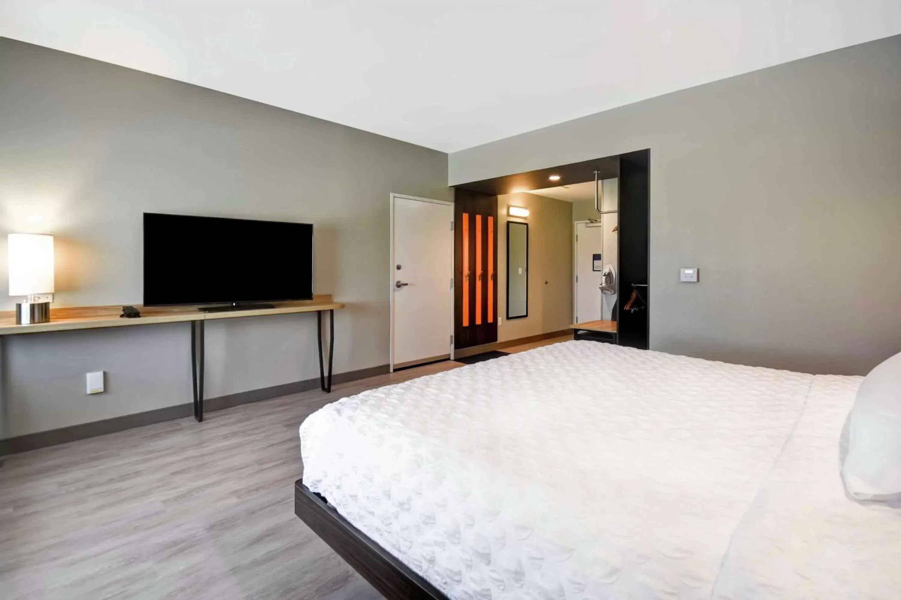 Bedroom, Bed in Tru By Hilton North Platte