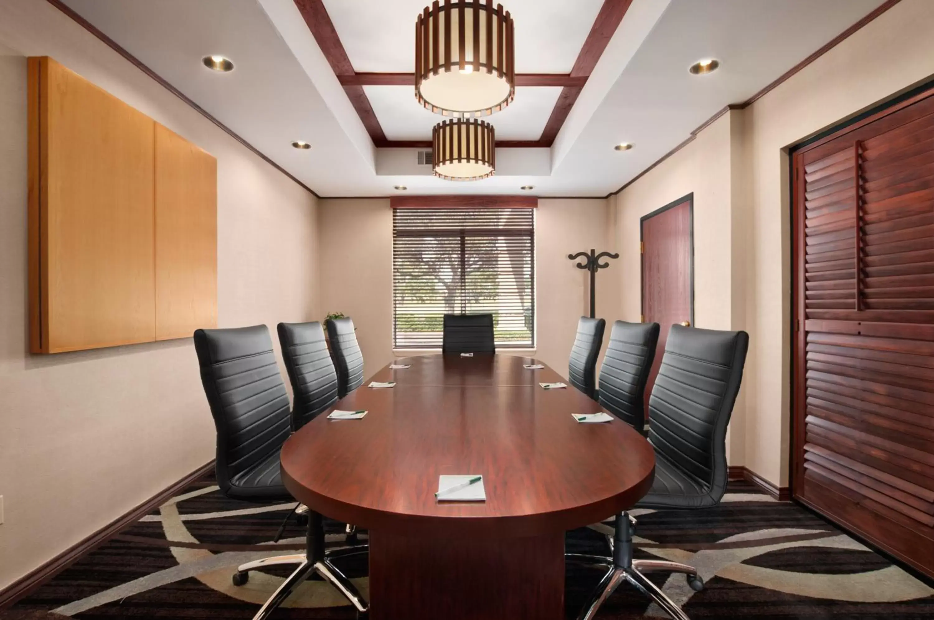 Business facilities in Wingate by Wyndham and Williamson Conference Center