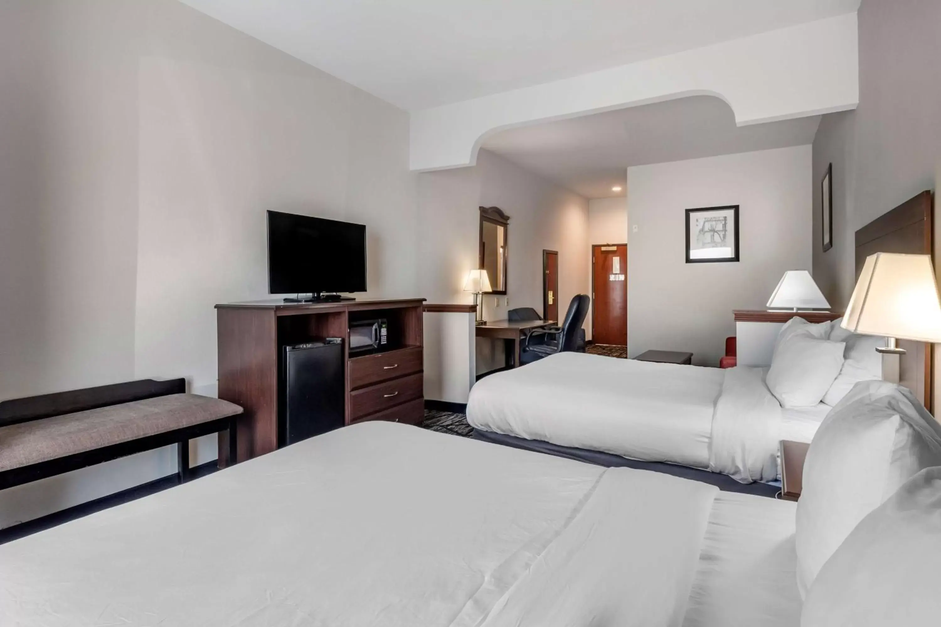 Photo of the whole room, Bed in Best Western Plus McKinney Inn and Suites