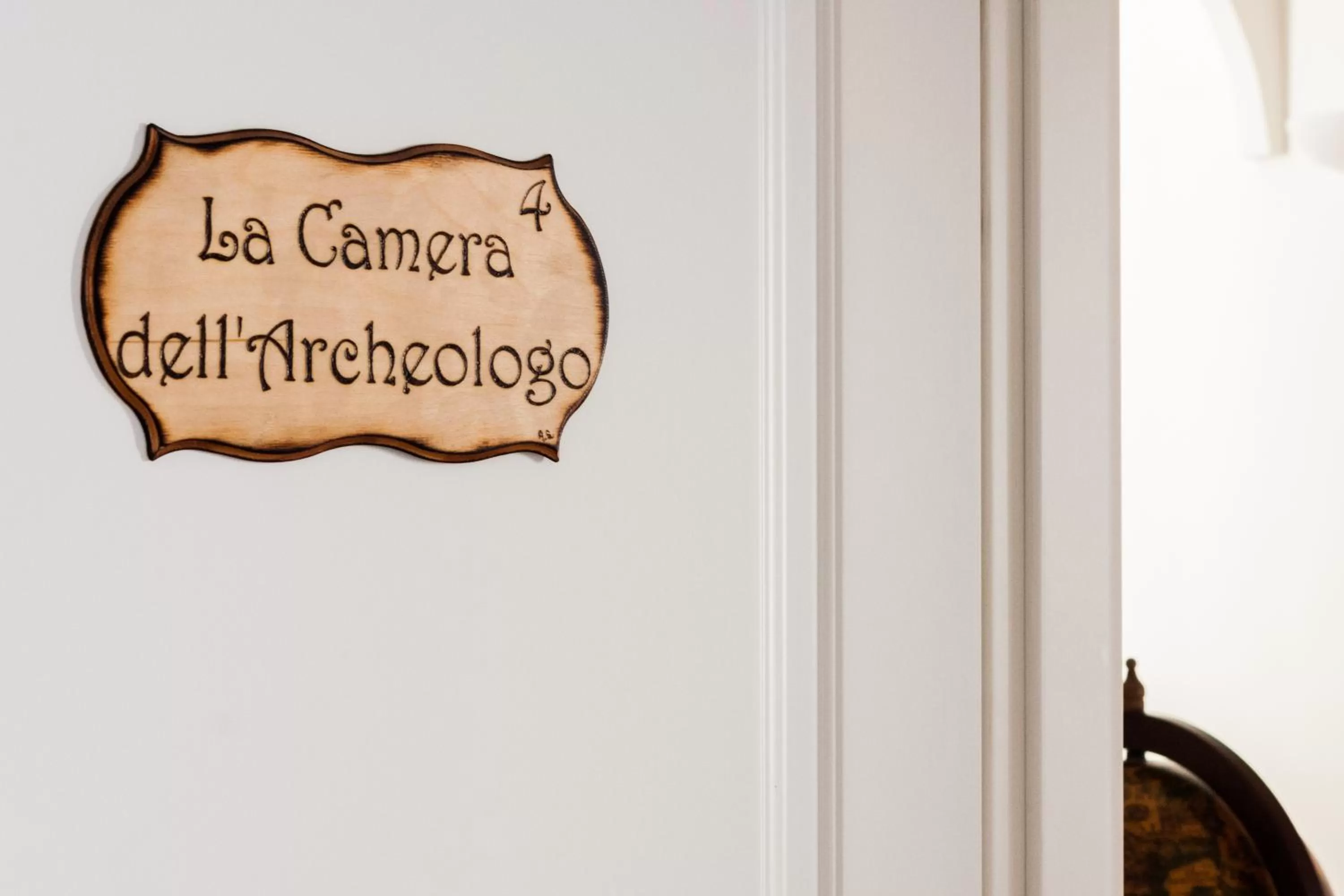 Logo/Certificate/Sign in B&B Domus Quiritum