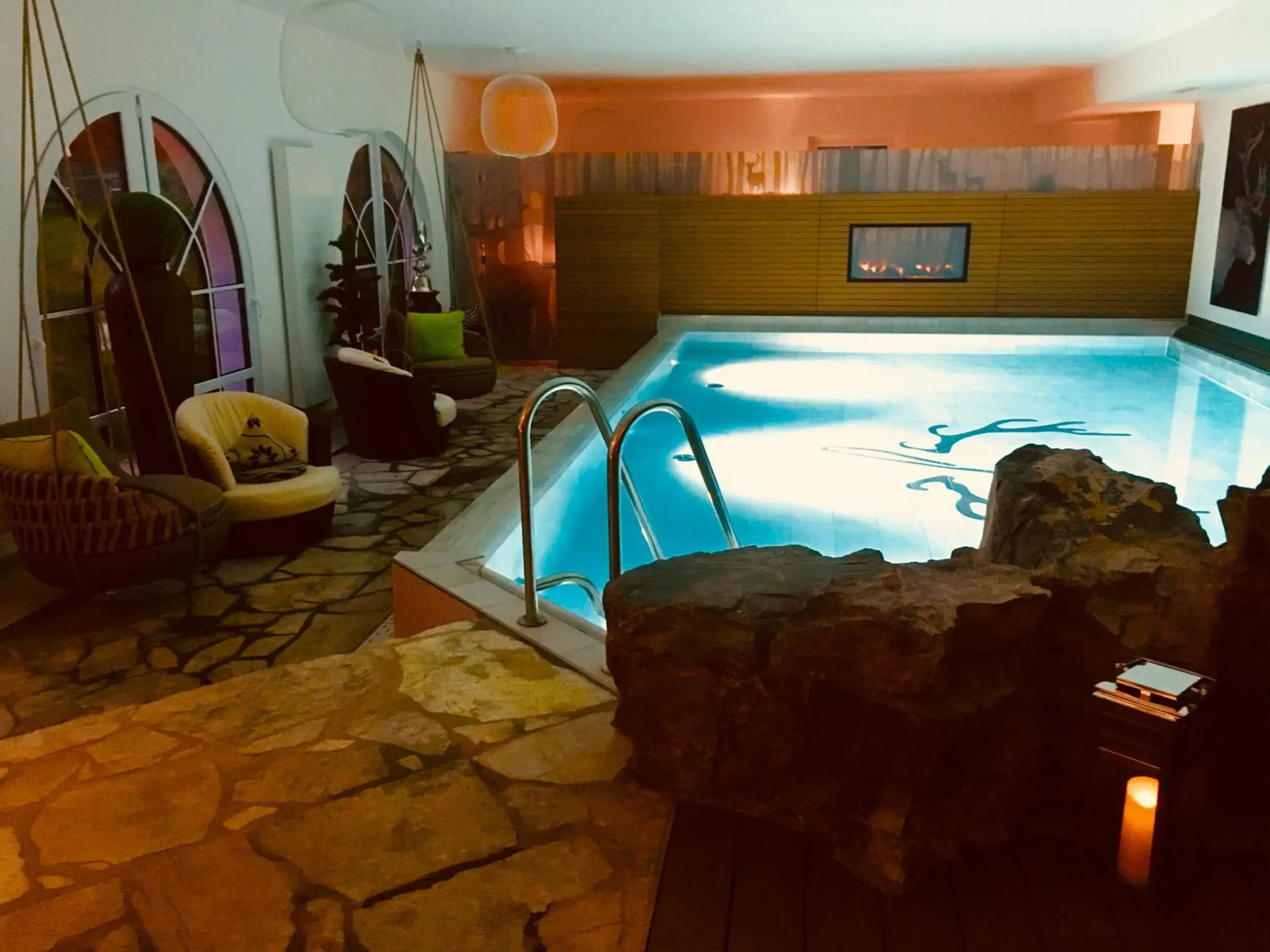 Decorative detail, Swimming Pool in Relais & Châteaux Jagdhof Glashütte