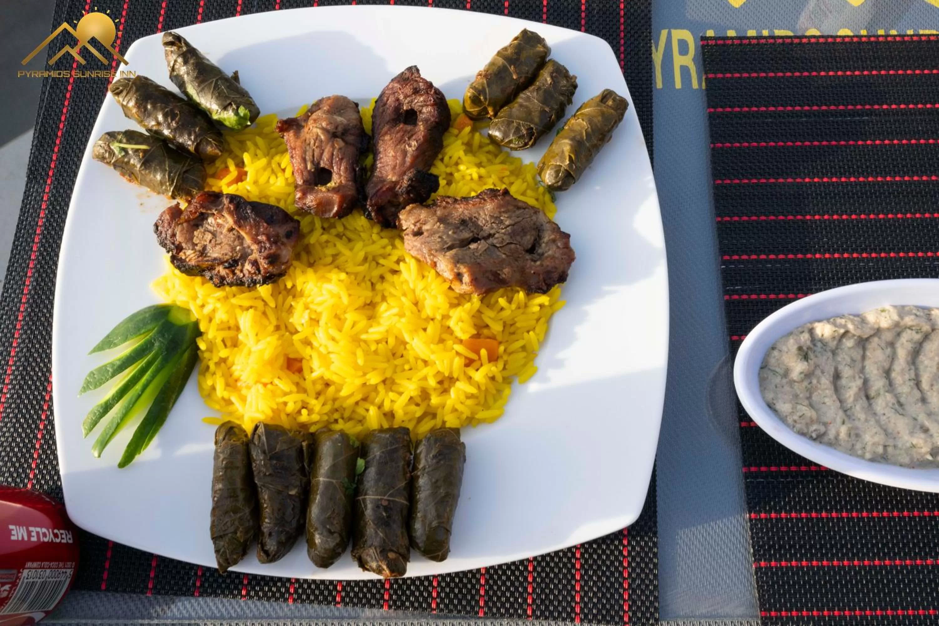 Restaurant/places to eat in Pyramids sunrise inn