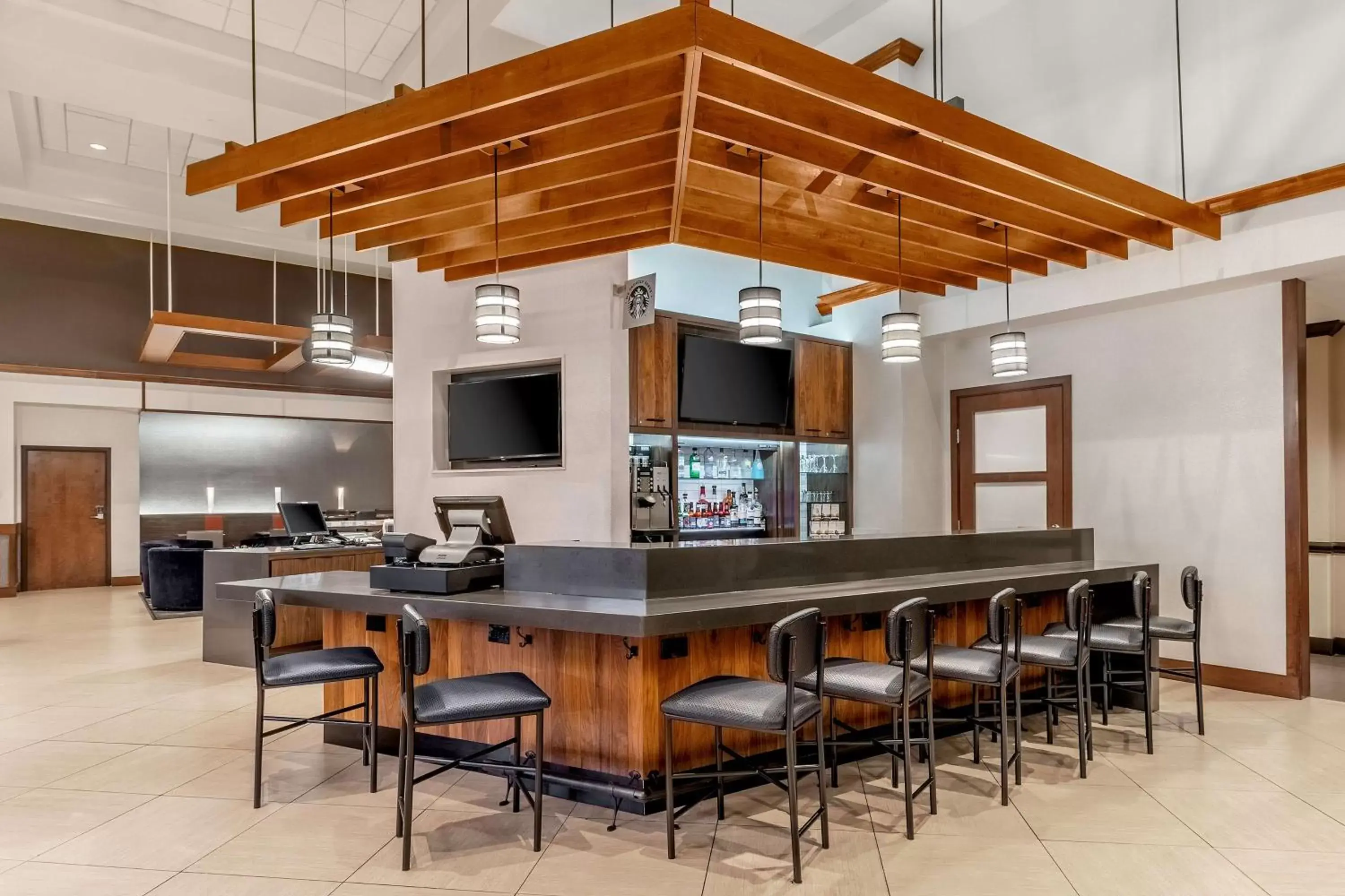 Lounge or bar in Hyatt Place Charlotte Airport Billy Graham Parkway Lounge or bar in Hyatt Place Charlotte Airport Billy Graham Parkway