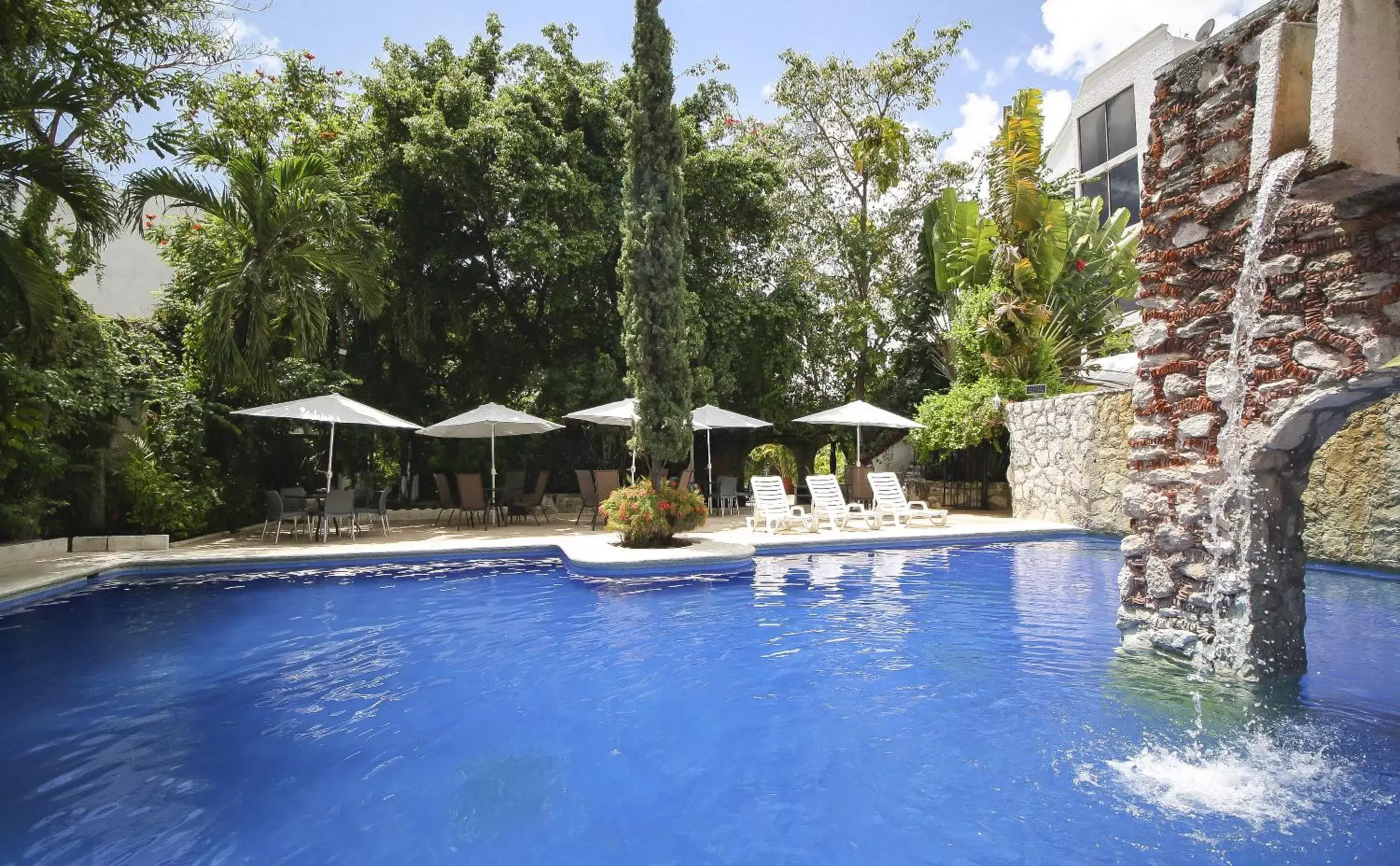 Day, Swimming Pool in Hotel Xbalamqué & Spa Cancún Centro