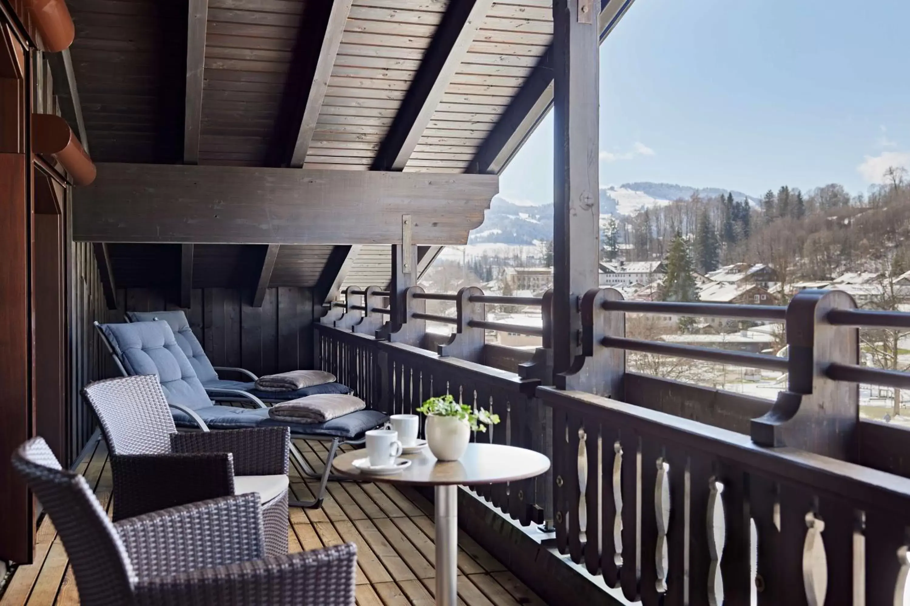 Photo of the whole room, Balcony/Terrace in Lindner Hotel Oberstaufen Parkhotel, part of JdV by Hyatt