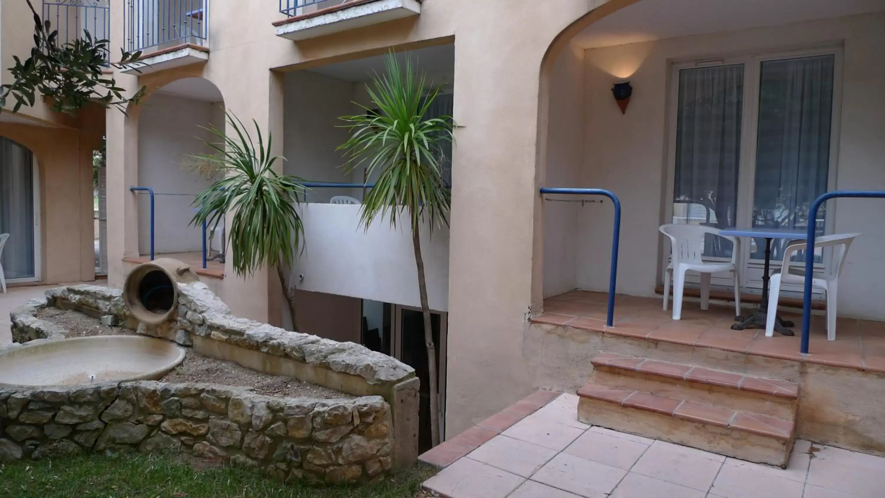 Patio, Seating Area in Hôtel Le Leukos