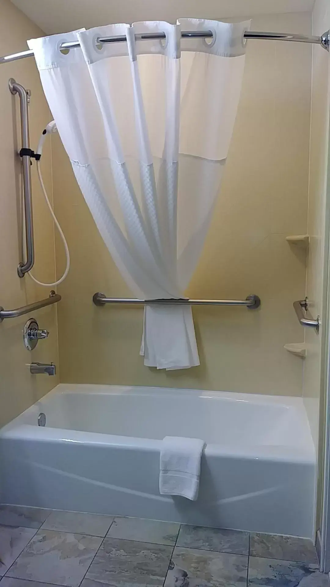 Bathroom in Microtel Inn & Suites by Wyndham Wheeler Ridge