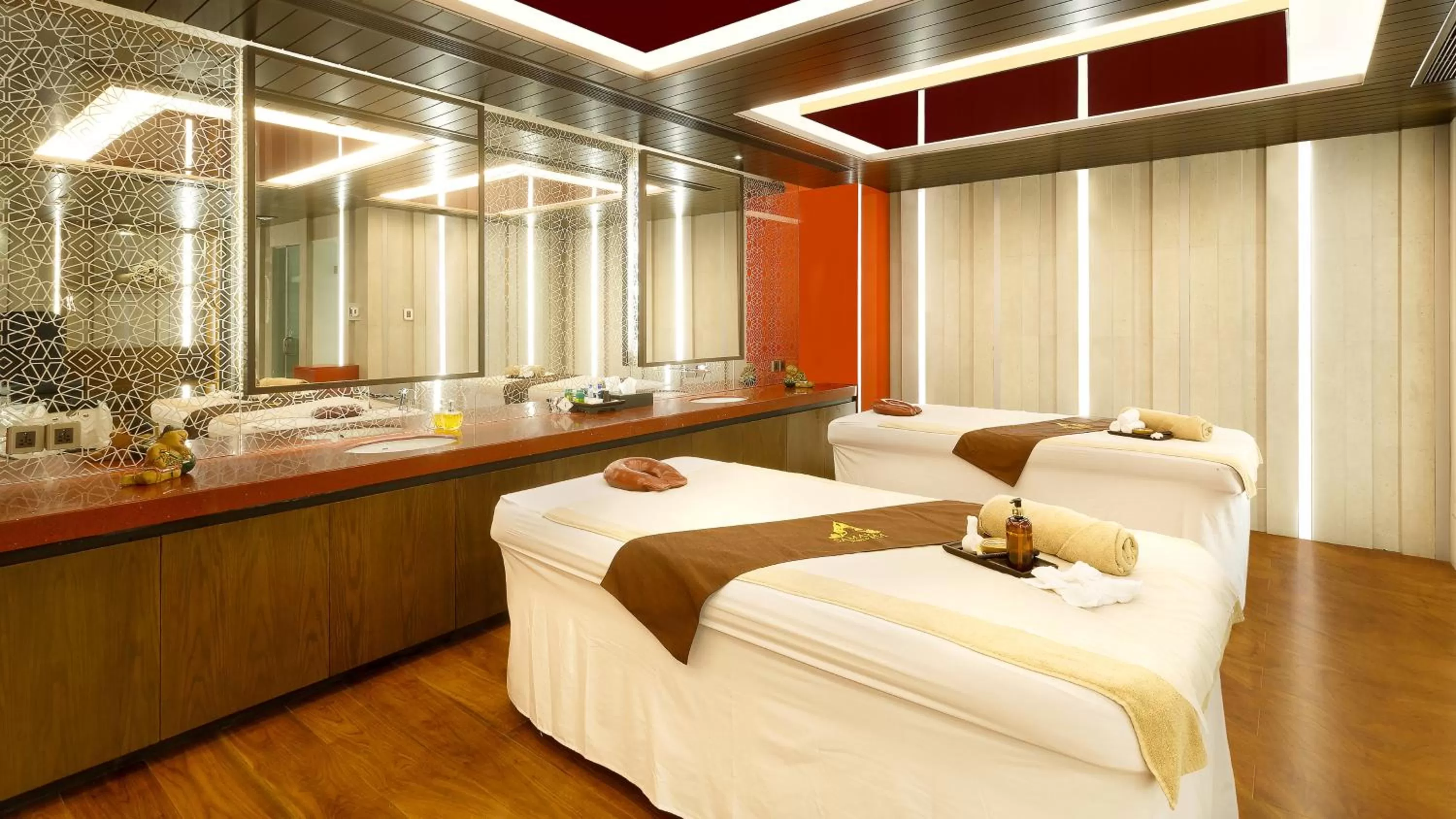 Spa and wellness centre/facilities in Holiday Inn Dhaka City Centre by IHG
