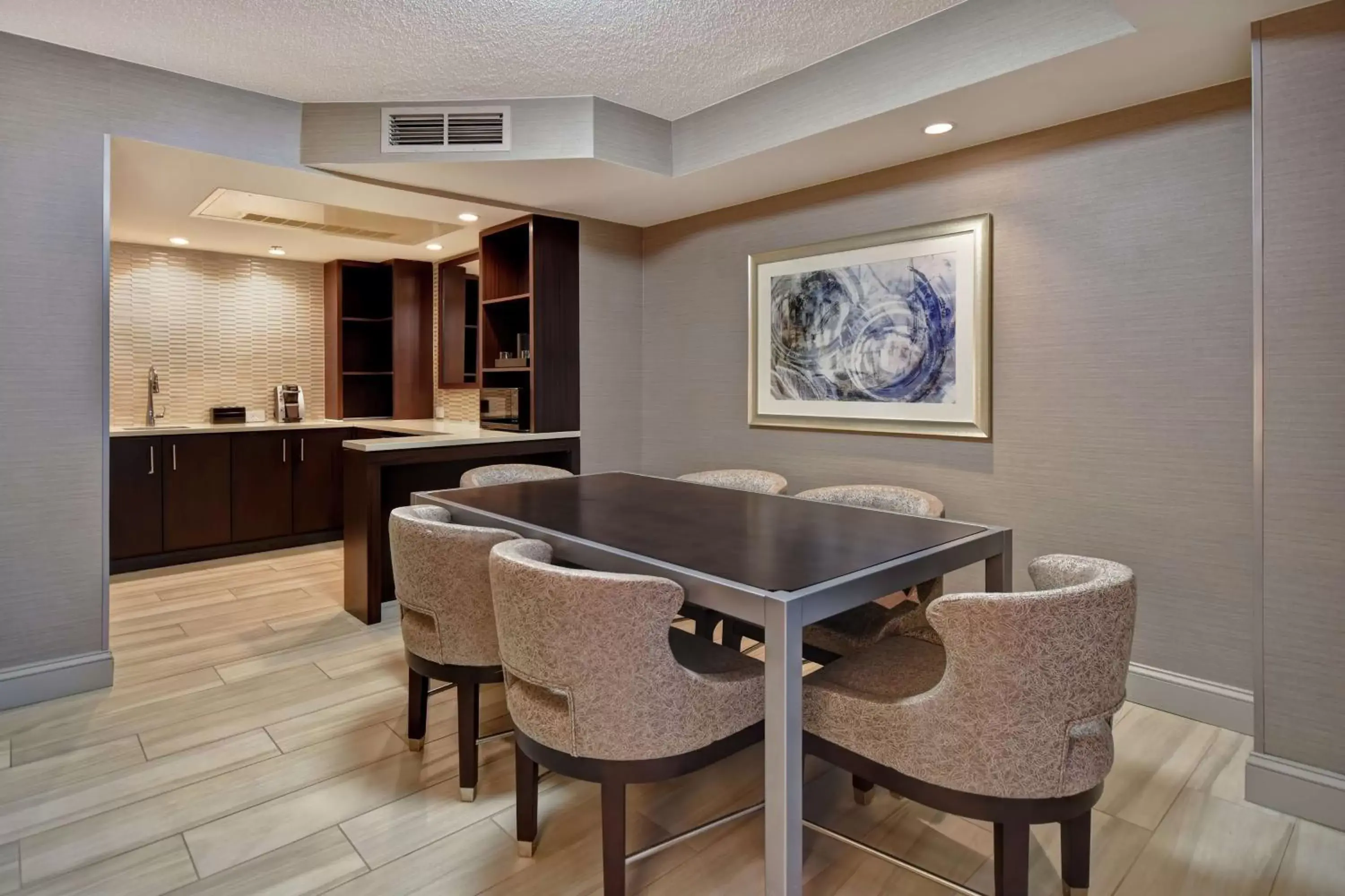 Living room, Dining Area in Embassy Suites by Hilton Raleigh Durham Research Triangle