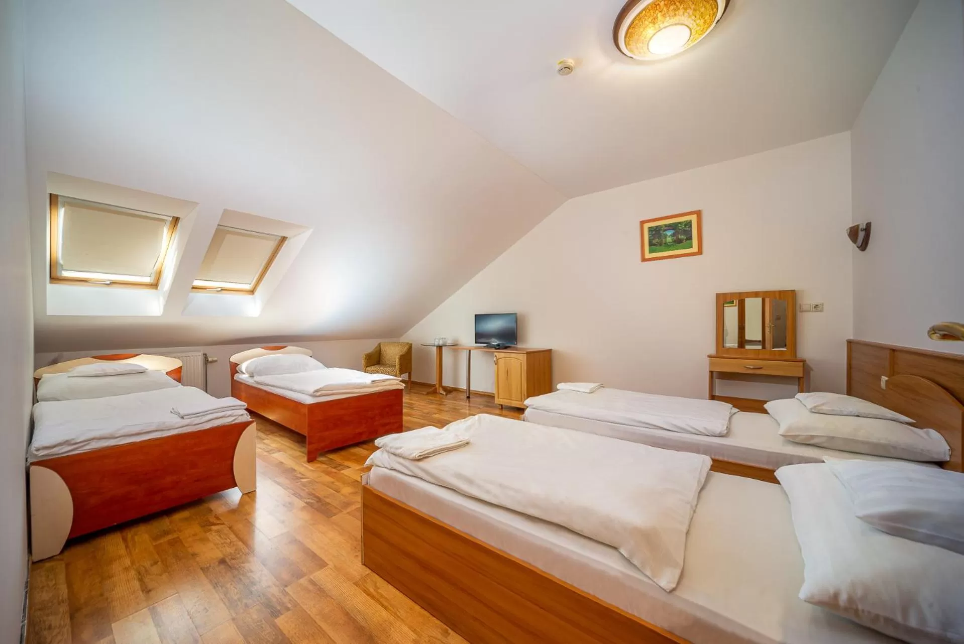 Bedroom, Bed in Nefelejcs Hotel