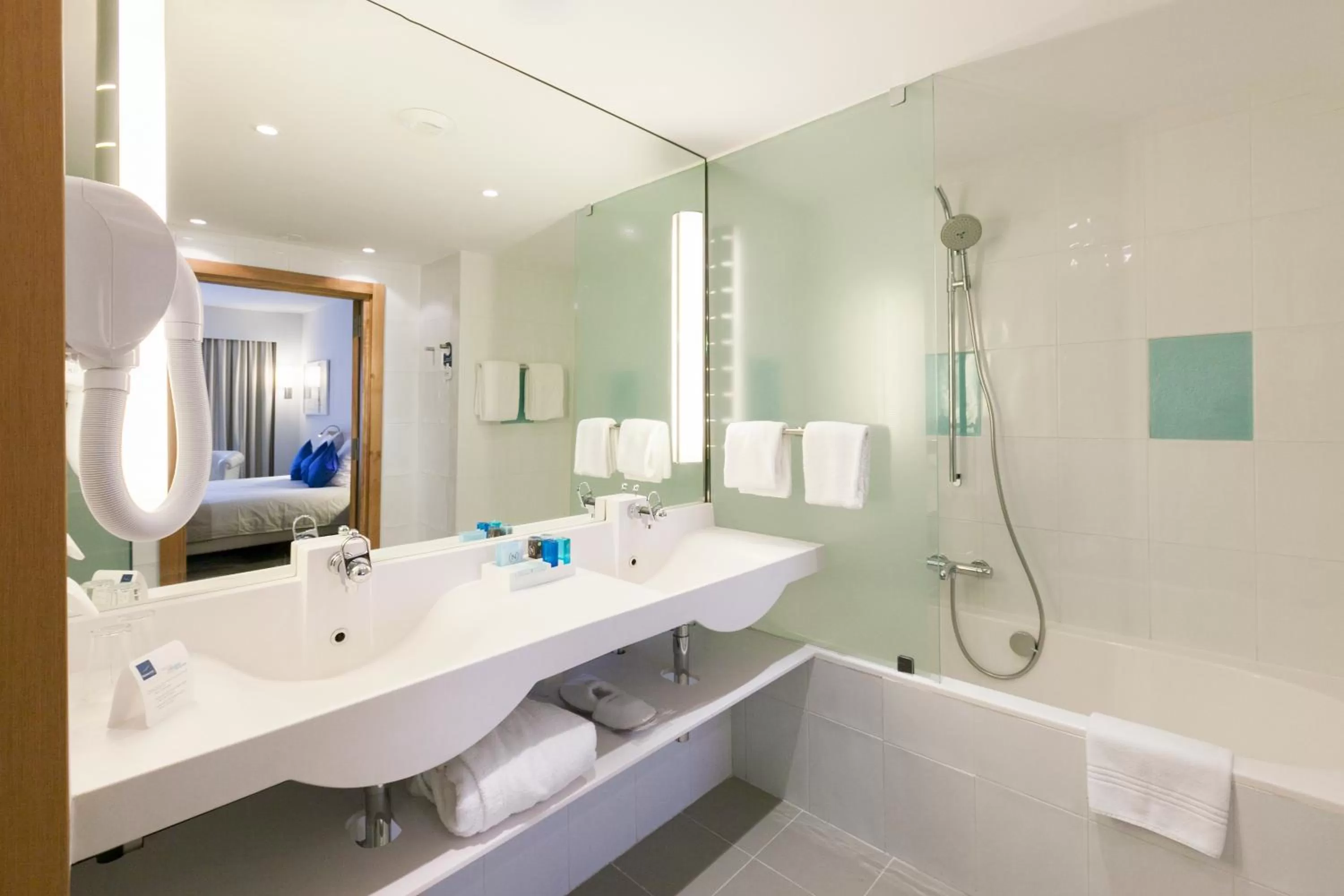 Hot Tub in Novotel Tunis