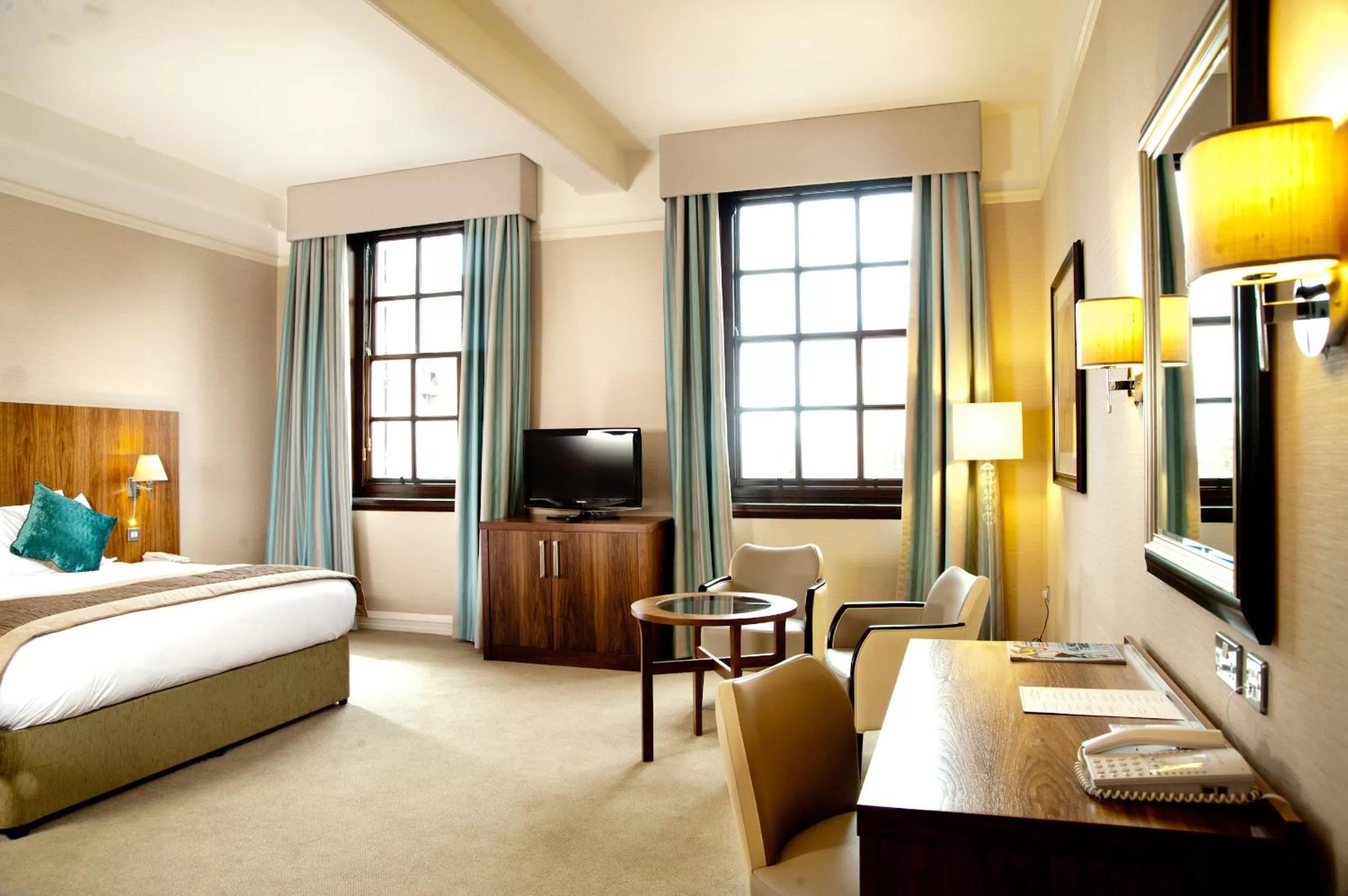 Photo of the whole room, Bed in The Grand, York