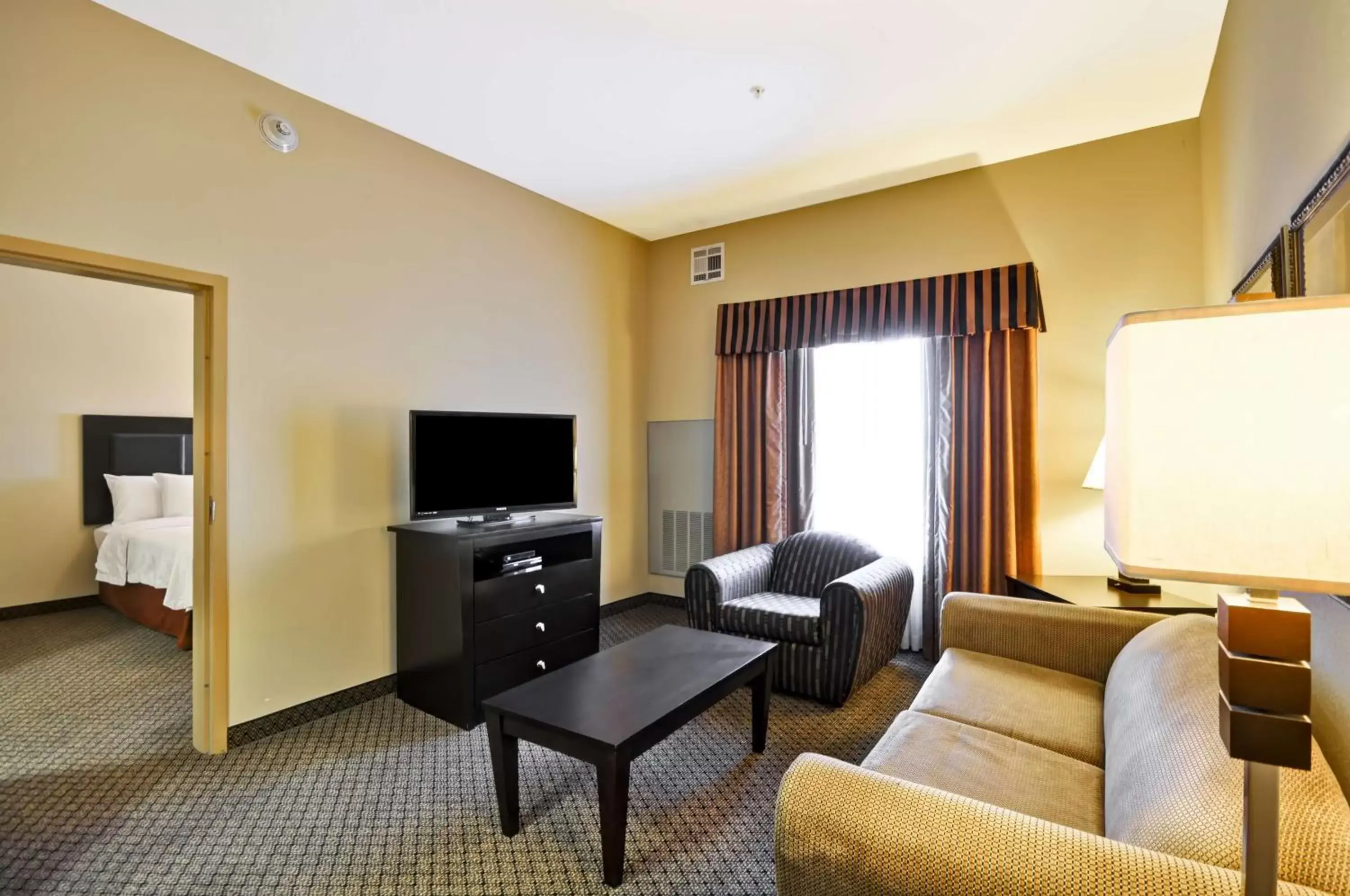 Living room, Seating Area in Homewood Suites by Hilton Tulsa-South