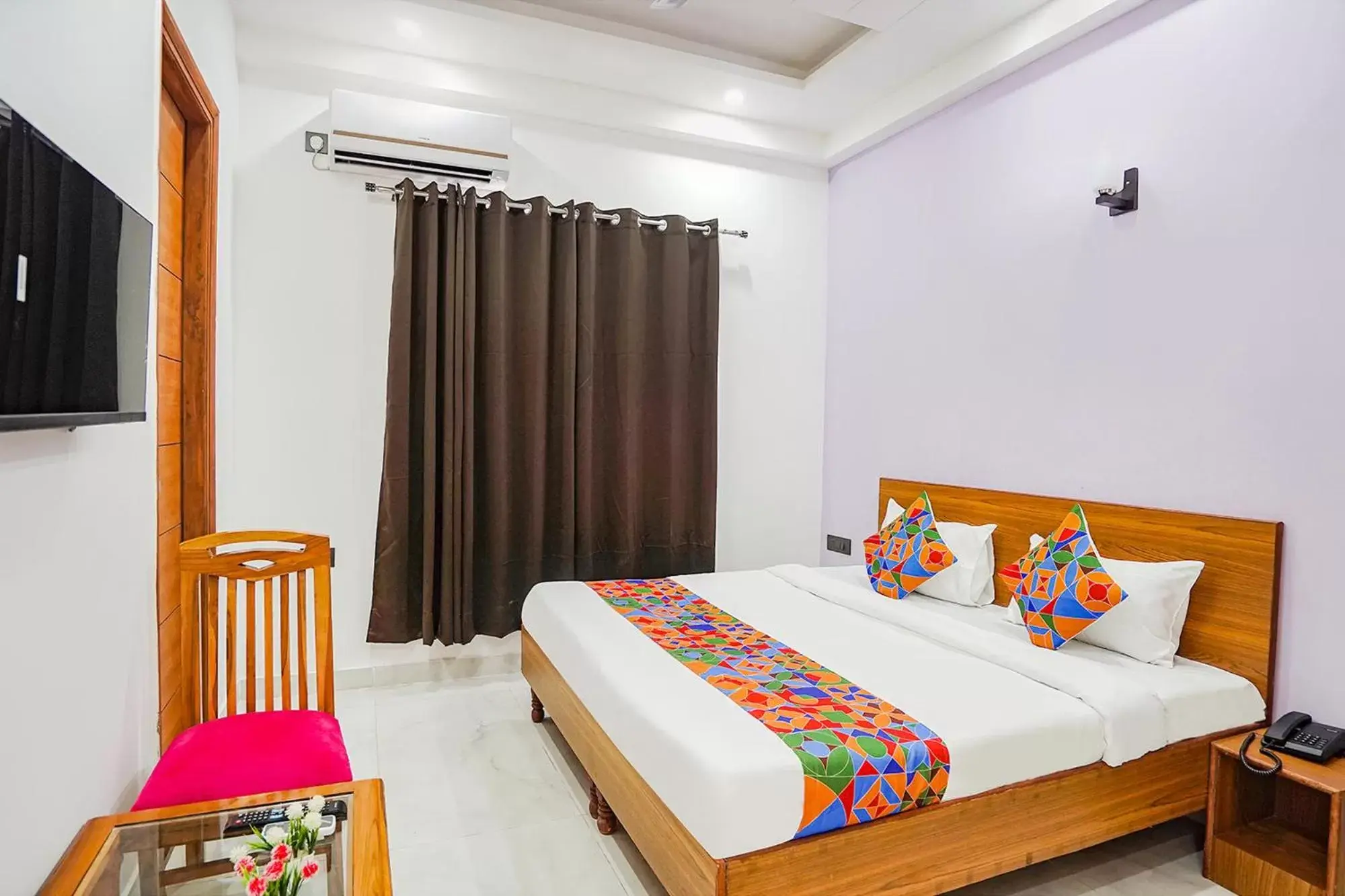 Bed in FabHotel Hexa Noida Sector 56 Bed in FabHotel Hexa Noida Sector 56