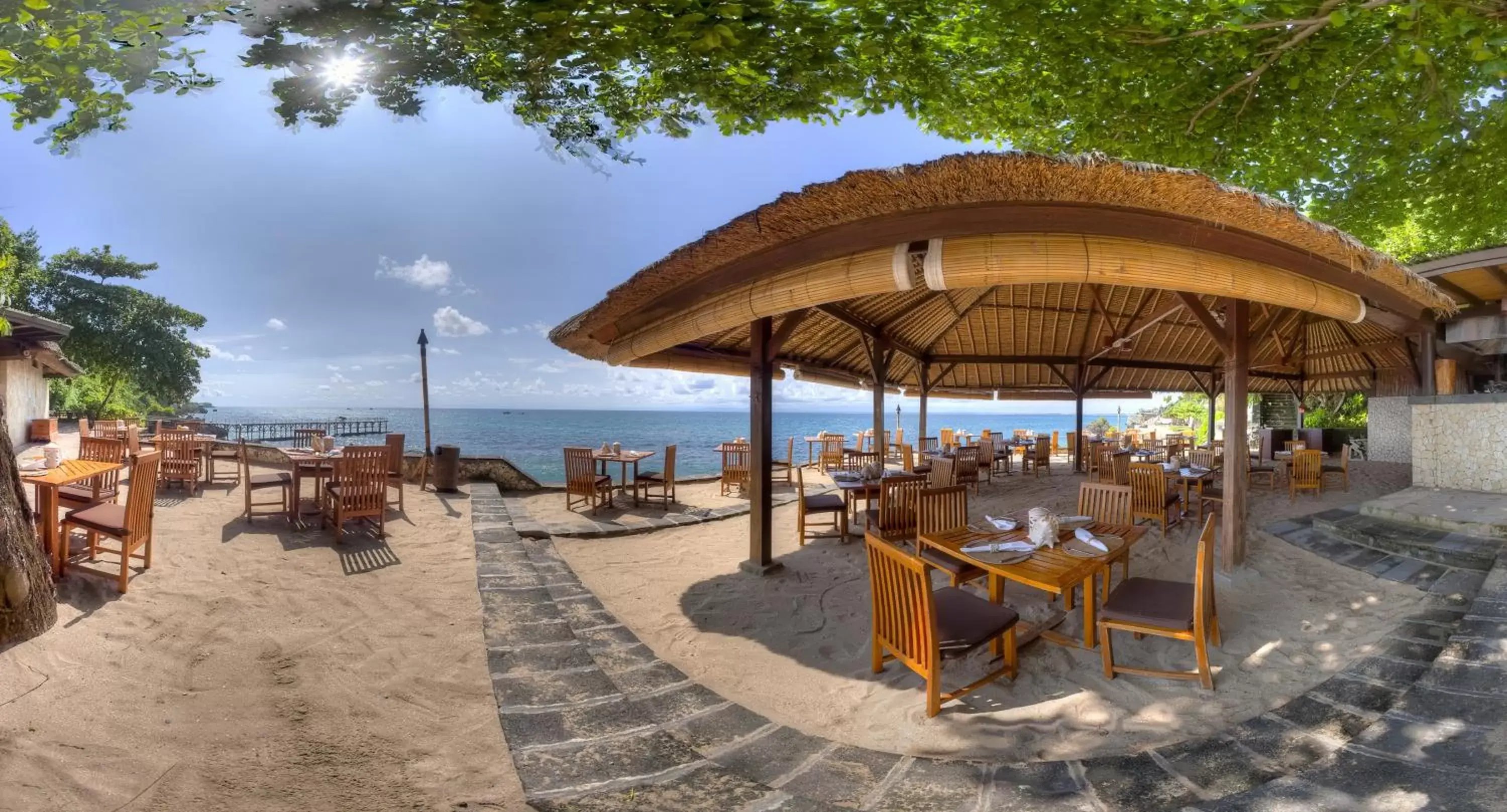 Restaurant/places to eat, Beach in RIMBA by AYANA Bali